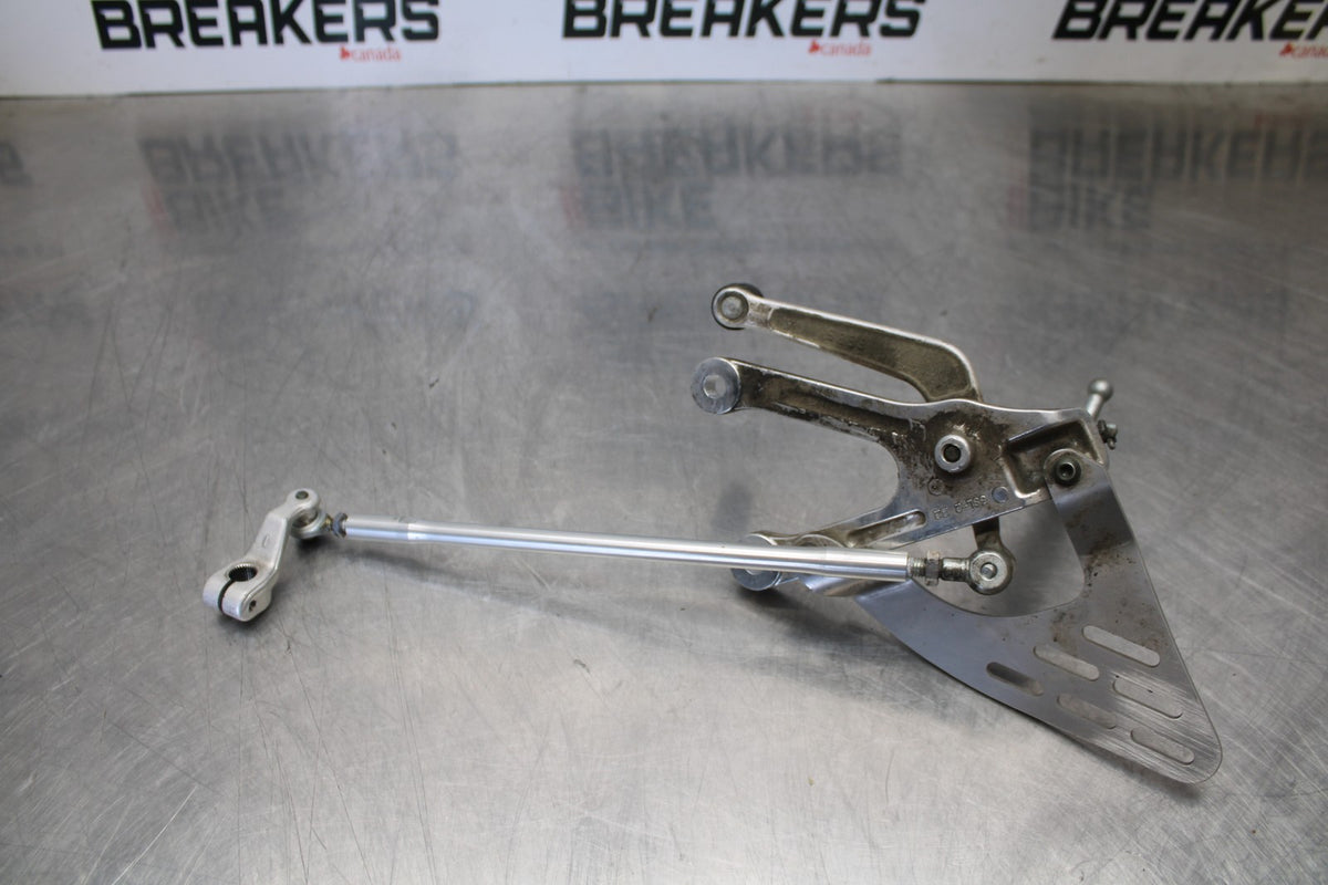 08-09 YAMAHA YZF R6S LEFT REARSET REAR SET DRIVER FOOT PEG REST STOP BB690