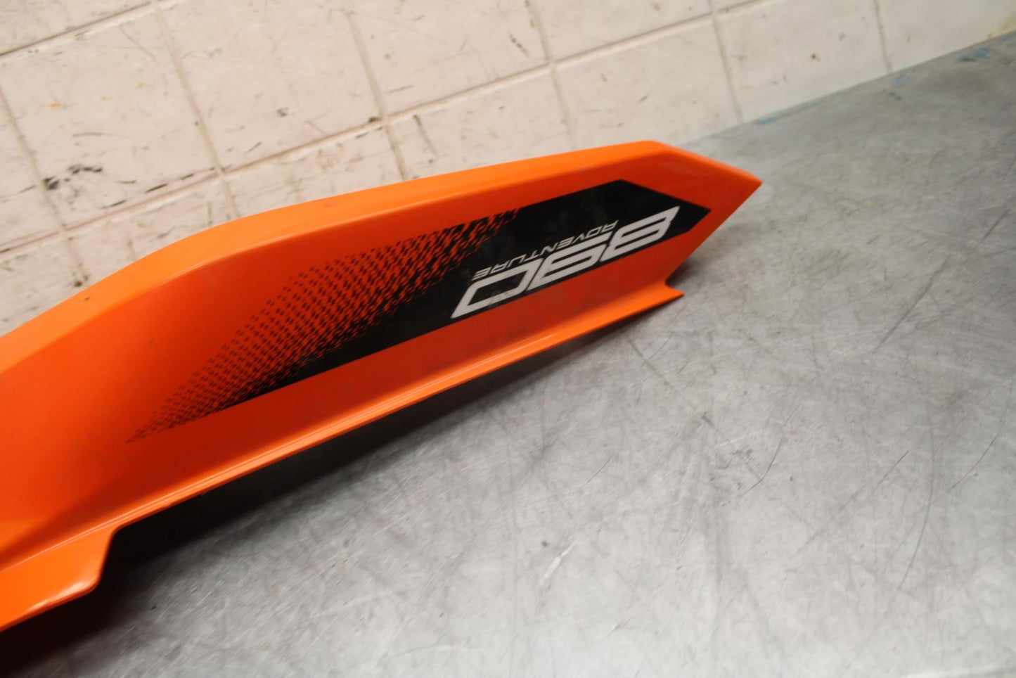 22 KTM 890 ADVENTURE   ORANGE RIGHT REAR BACK TAIL FAIRING COWL SHROUD BB514