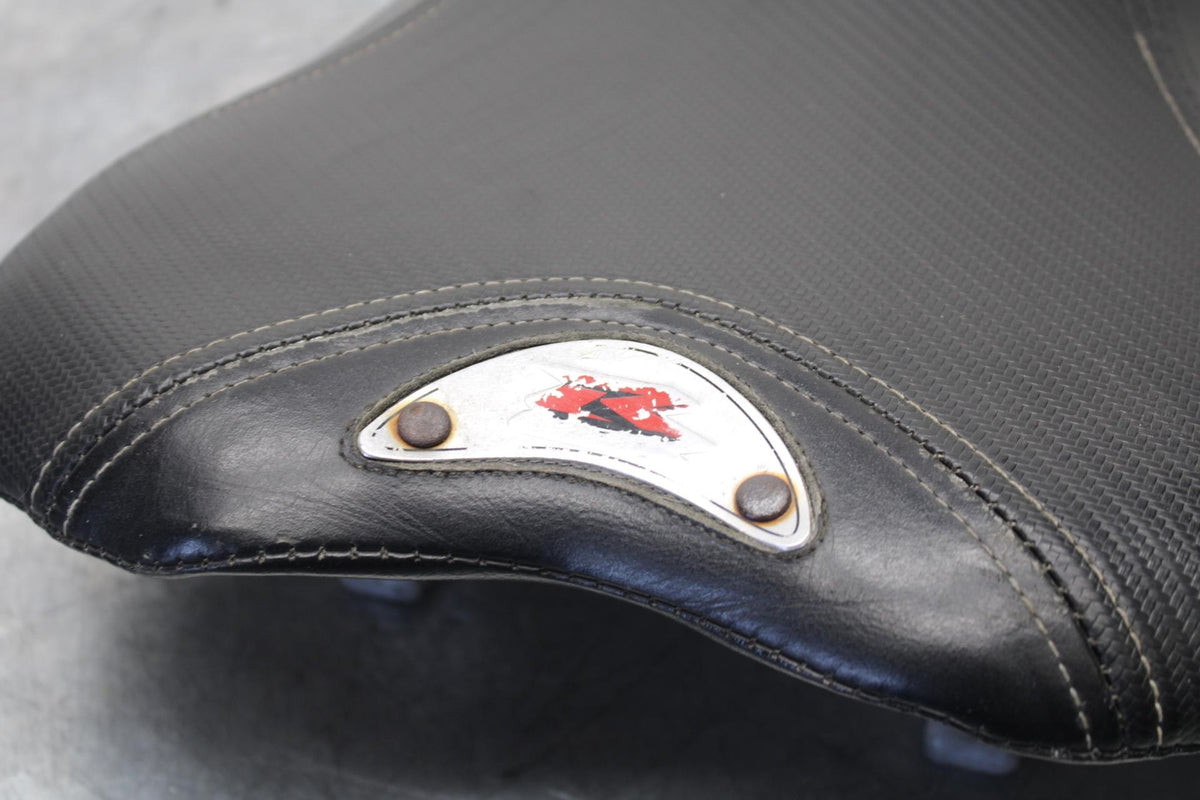 06-07 SUZUKI GSXR750 AFTERMARKET FRONT DRIVERS SEAT PAD SADDLE  BB613