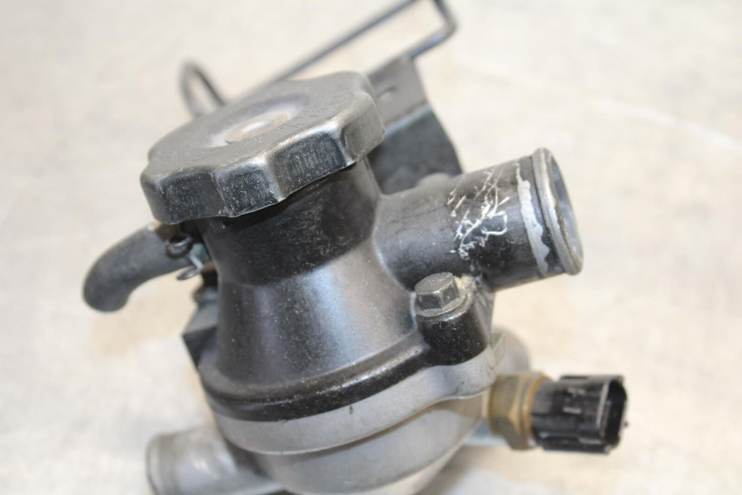 03-08 KAWASAKI VULCAN 1600 THERMOSTAT HOUSING 16160-0775 16160-1361 BB616