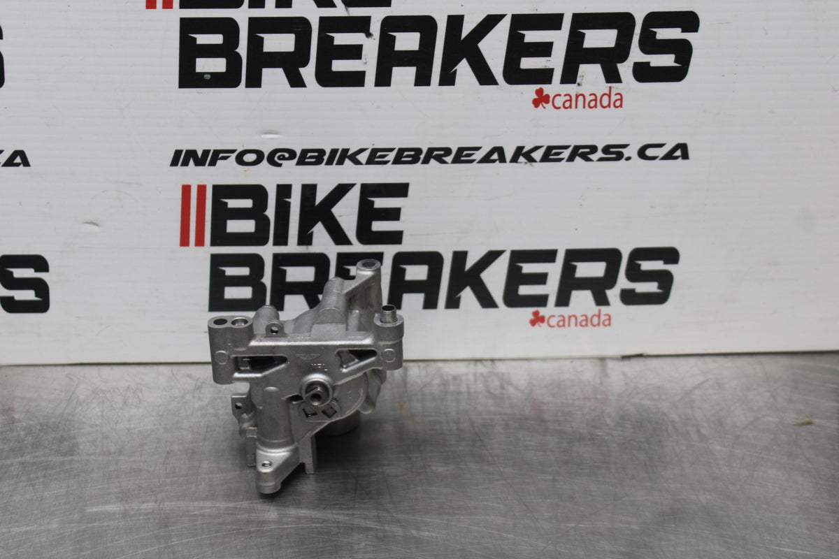 08-09 HONDA CBR1000RR ENGINE MOTOR OIL PUMP BB128