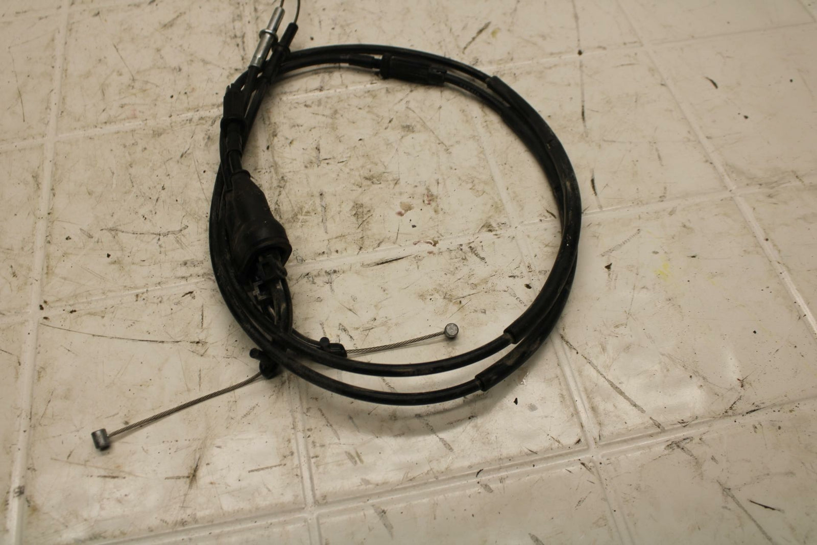 19-20 KAWASAKI NINJA ZX6R THROTTLE CABLES LINES BB407