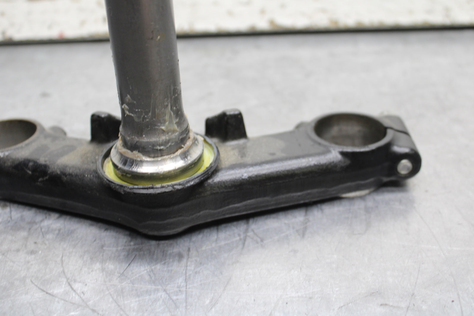 15-16 HONDA CB300F FRONT FORKS CLAMP LOWER TRIPLE TREE STEM BB740