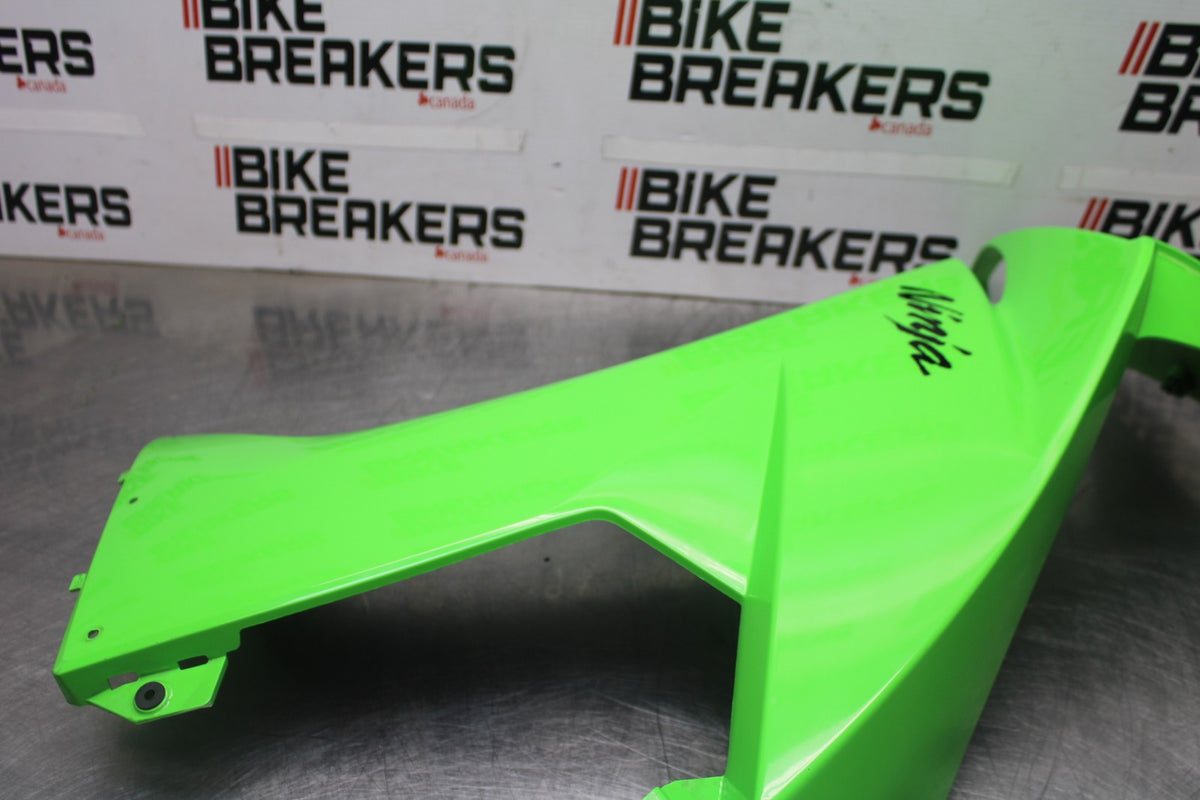 08 KAWASAKI NINJA ZX10R OEM LEFT MID UPPER SIDE FAIRING COWL PLASTIC BB902