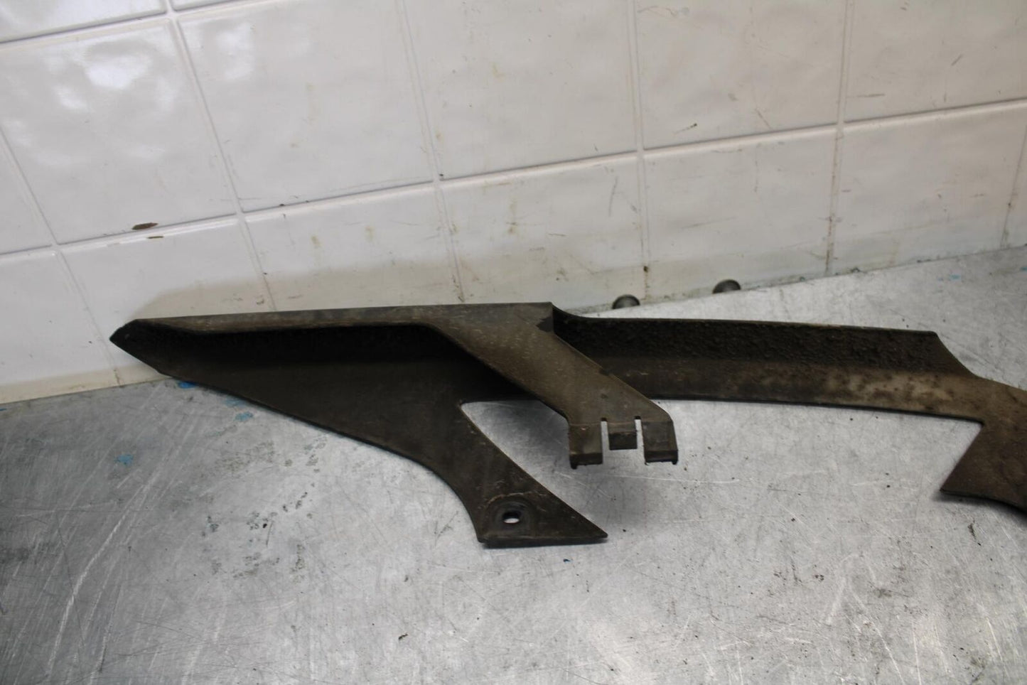 06-07 KAWASAKI NINJA ZX14R REAR BACK DRIVE CHAIN GUARD COVER SHIELD BB433