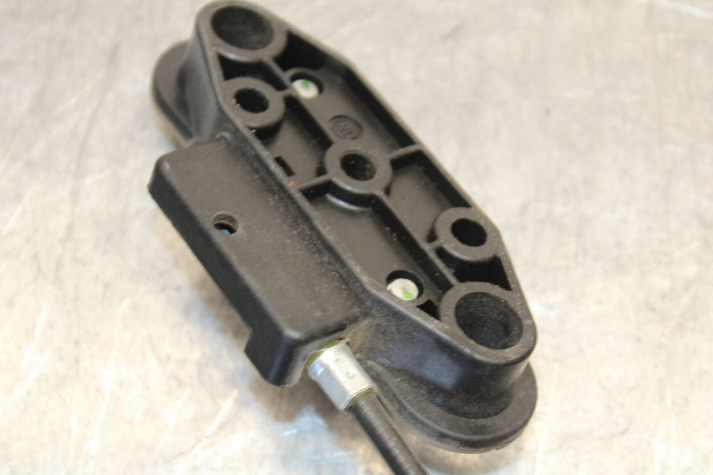 05-06 SUZUKI GSXR1000 REAR PASSENGER SEAT LATCH LOCK ASSEMBLY 45280-01A00 BB663