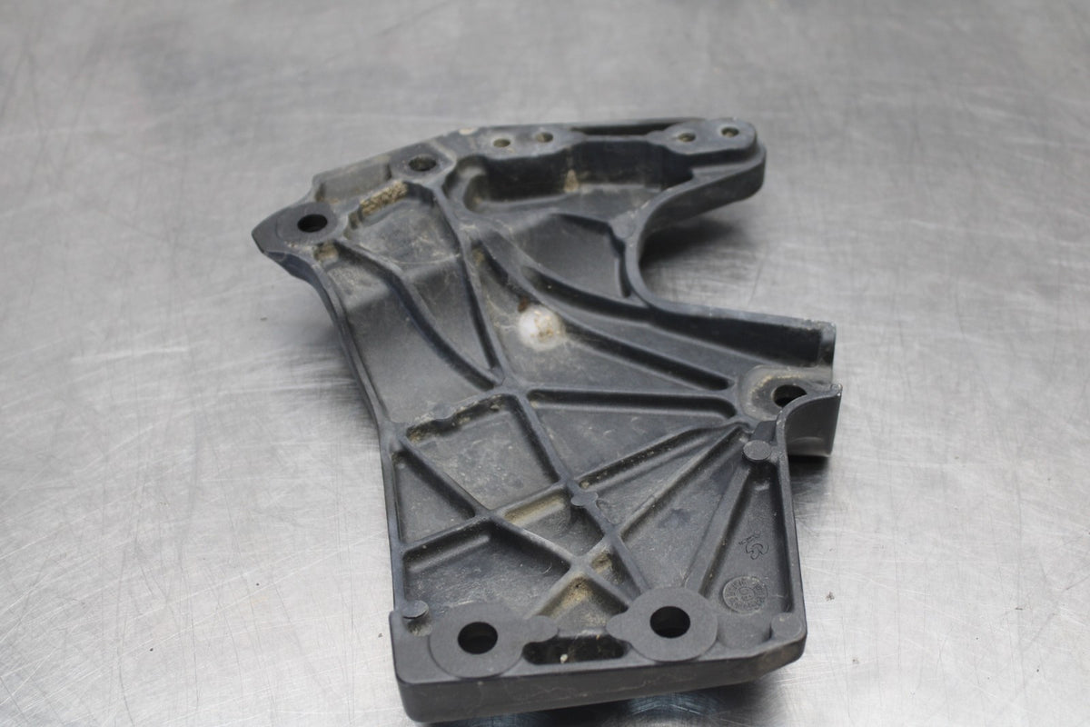 09 KAWASAKI CONCOURS 14 ZG1400B ENGINE SPROCKET COVER BB875