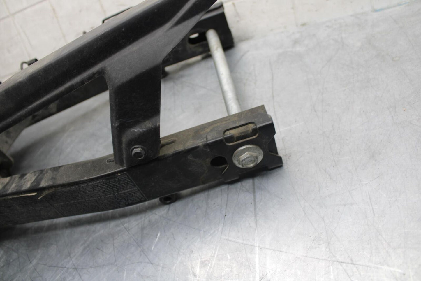 2013 Kawasaki Ninja 300 EX300B ABS REAR SWINGARM BACK SUSPENSION SWING ARM BB518