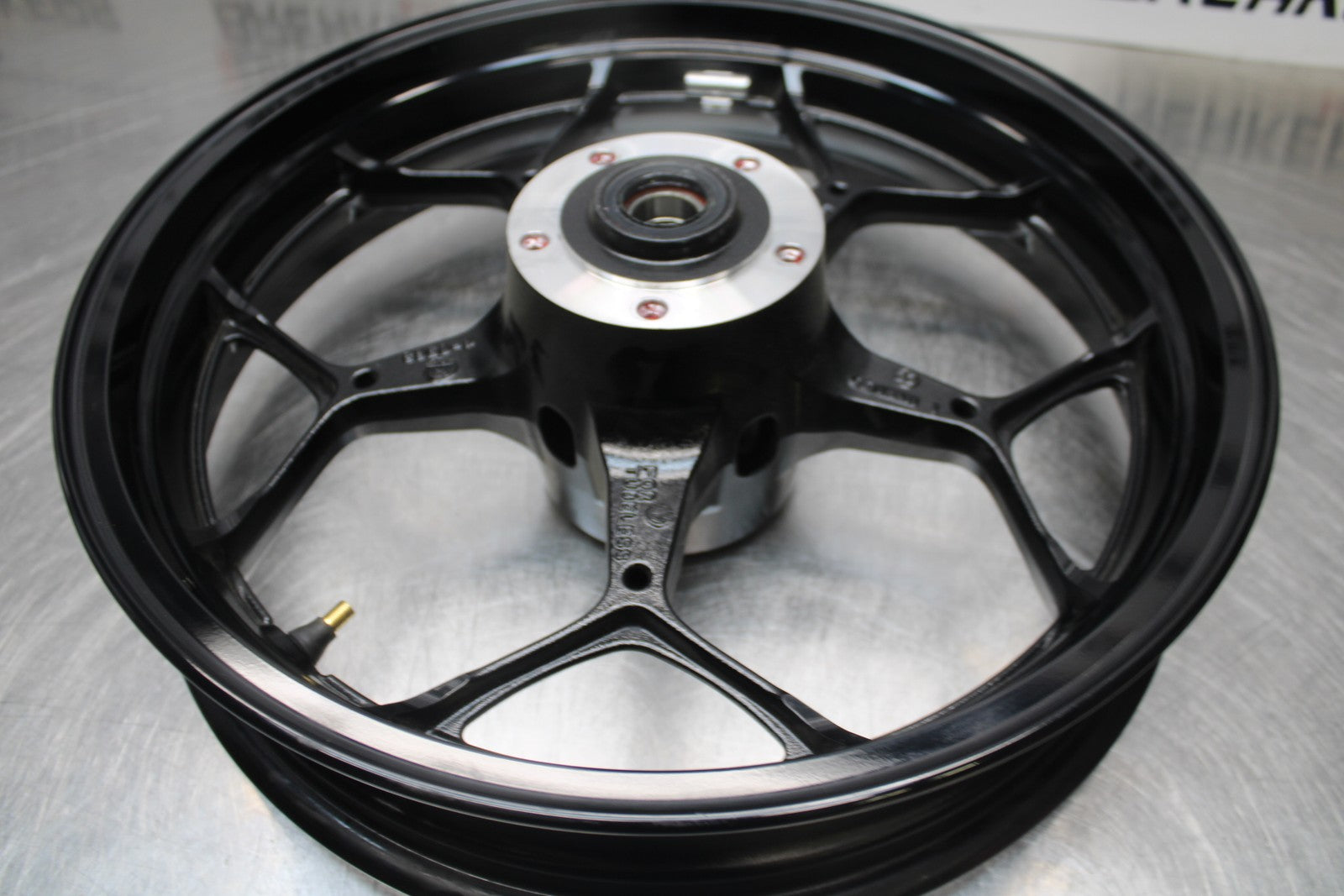 23-24 KAWASAKI NINJA ZX14R FRONT WHEEL FRONT RIM BB169
