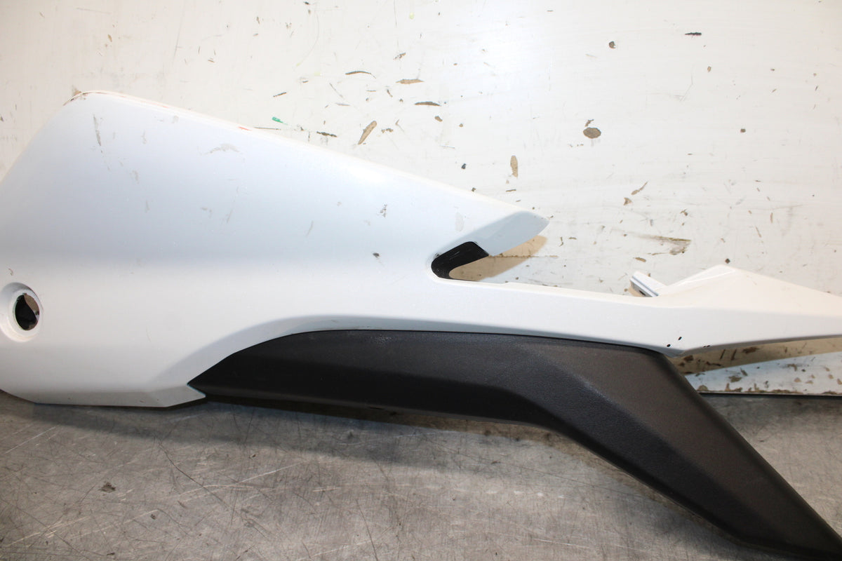 15-16 HONDA CB300F LEFT REAR BACK TAIL FAIRING COWL SHROUD BB740