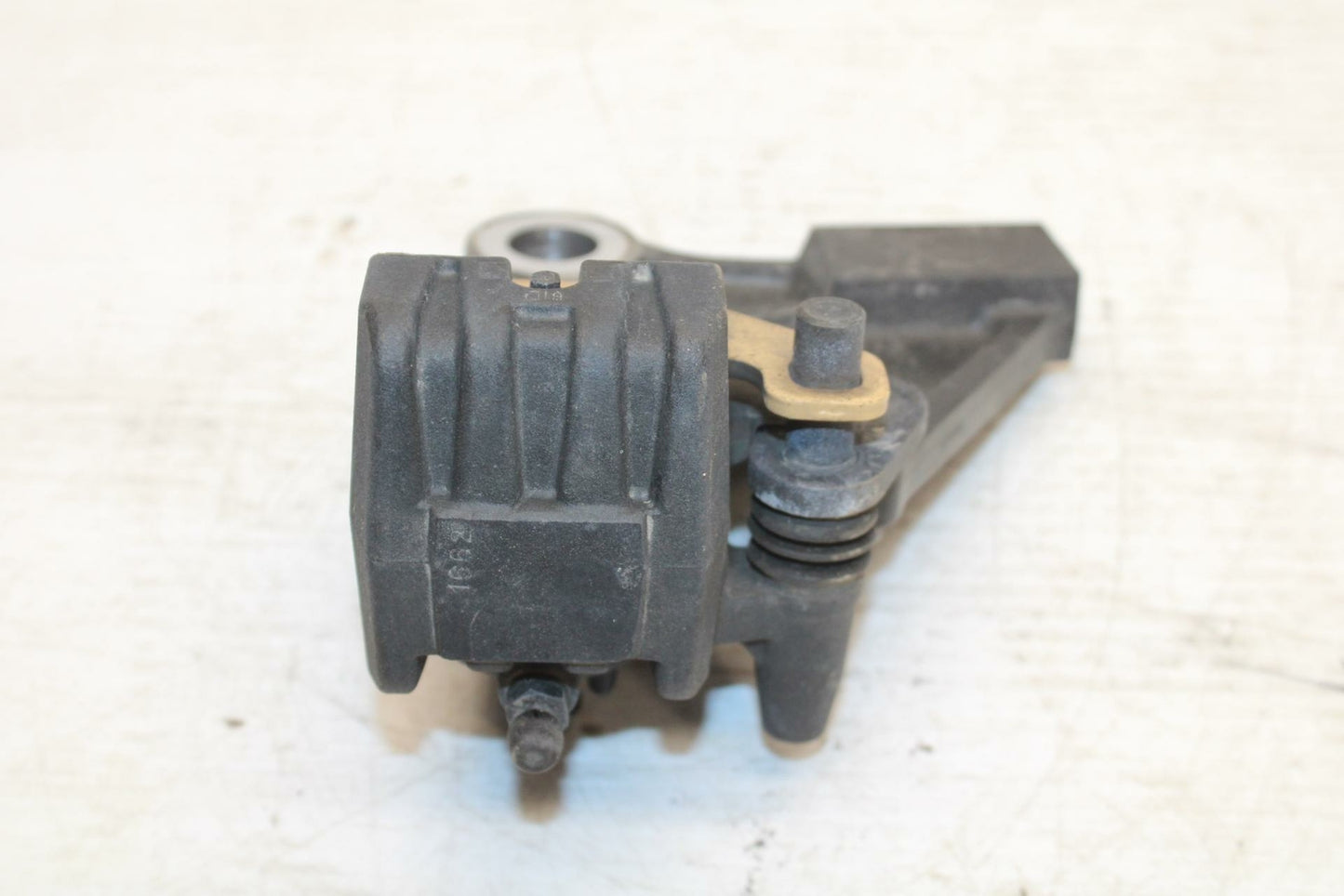 06-07 KAWASAKI NINJA 650R EX650A REAR BACK BRAKE CALIPER W MOUNT BRACKET BB271