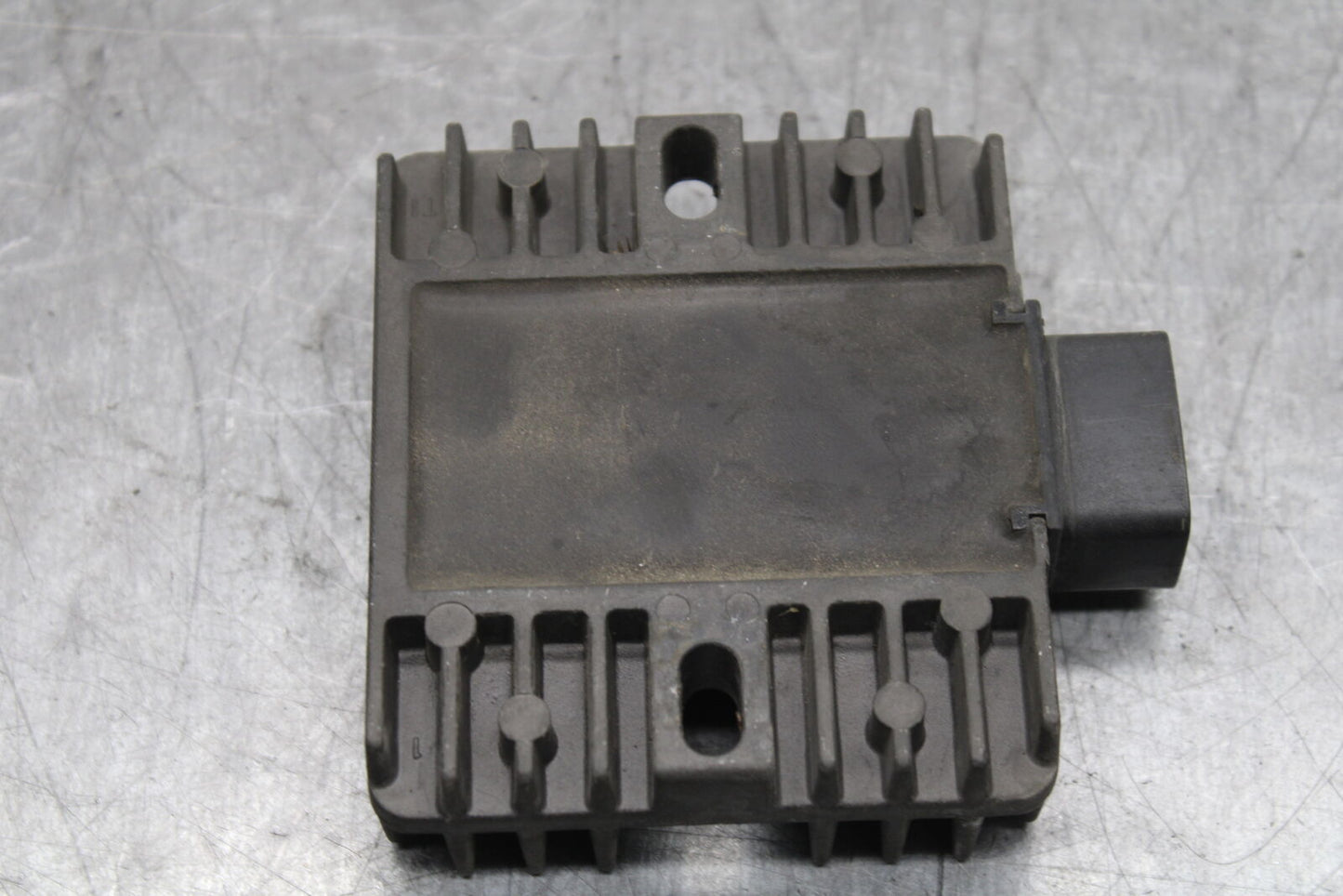 06 YAMAHA YZF R6 RECTIFIER VOLTAGE REGULATOR 4XY-81960-00-00 BB716