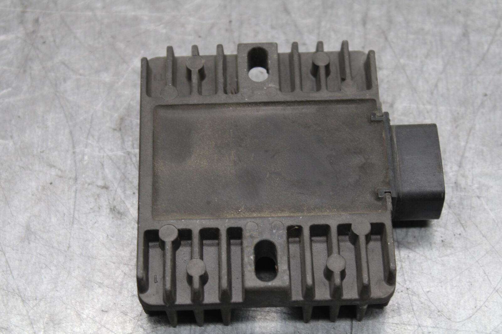 06 YAMAHA YZF R6 RECTIFIER VOLTAGE REGULATOR 4XY-81960-00-00 BB716