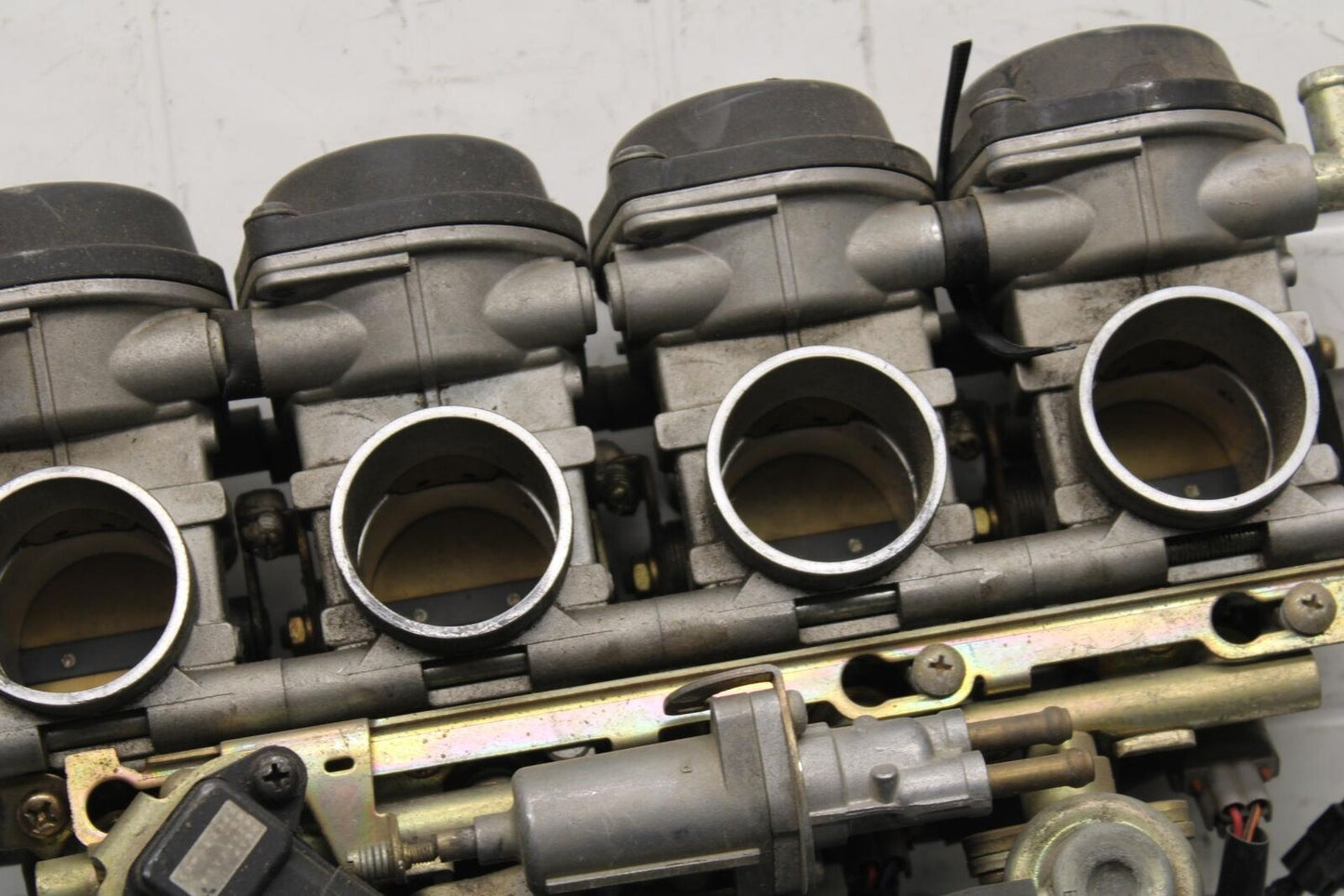 2007 Yamaha YZF R6S MAIN FUEL INJECTORS / THROTTLE BODIES 5SL-13750-00-00 BB594
