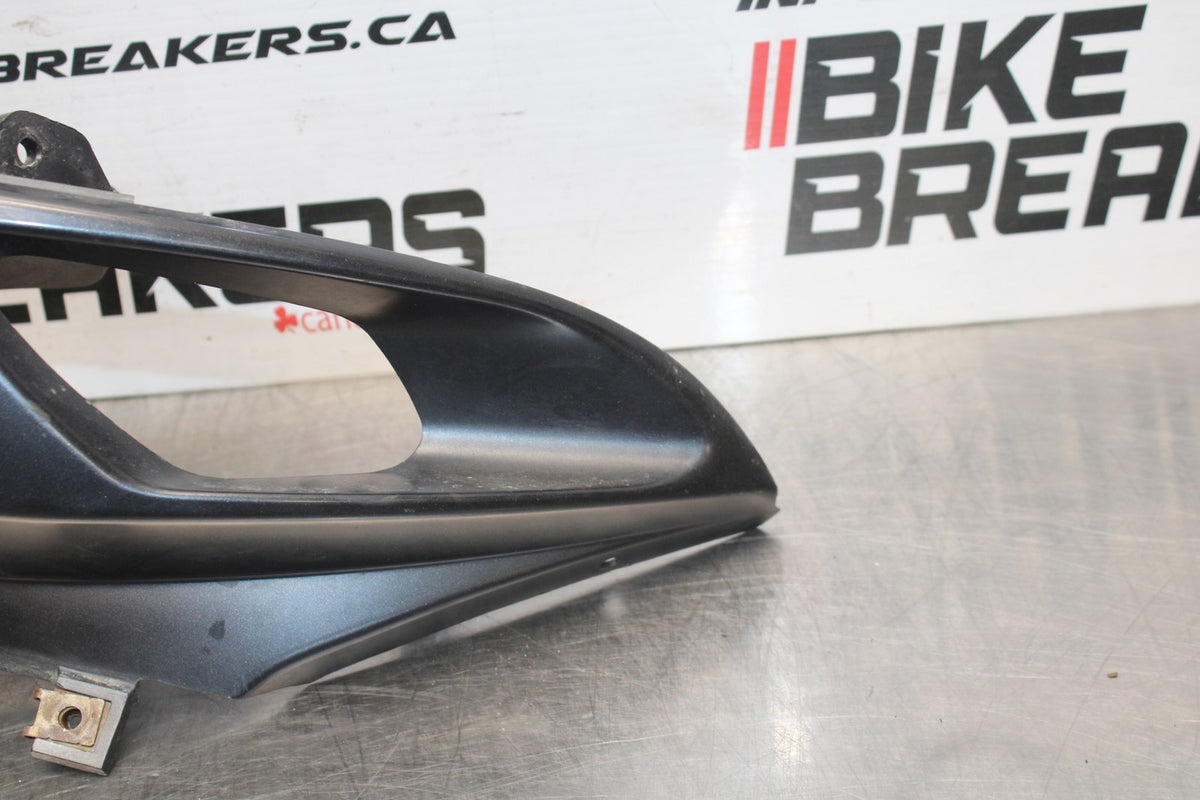06-07 SUZUKI GSXR750 RIGHT FRONT DUCT COVER PANEL COWL BB811