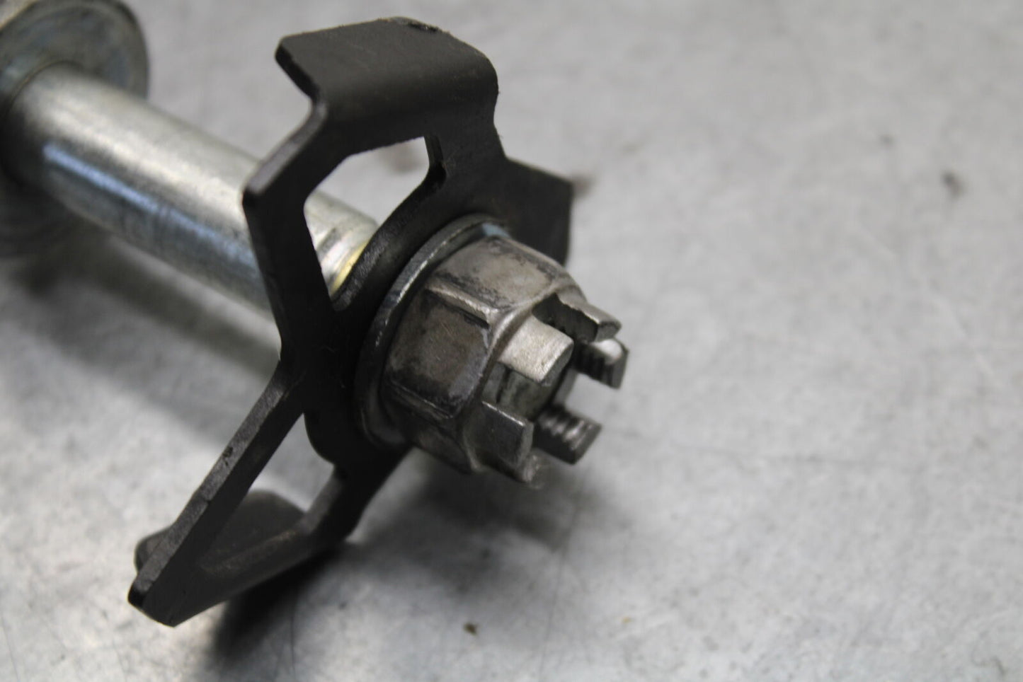 18-23 KAWASAKI NINJA 400 REAR AXLE BACK WHEEL RIM PIVOT BOLT AXEL BB660