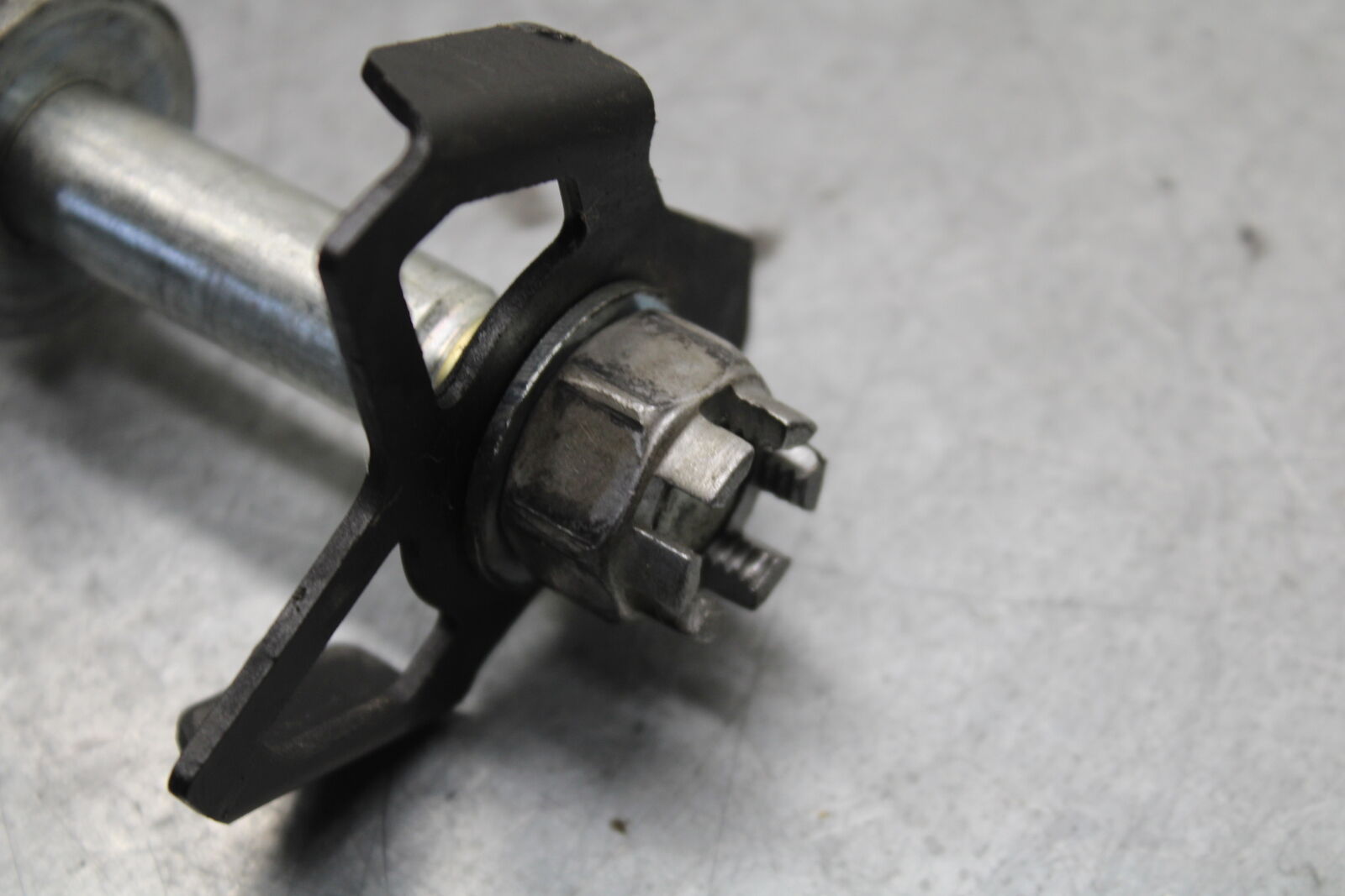 18-23 KAWASAKI NINJA 400 REAR AXLE BACK WHEEL RIM PIVOT BOLT AXEL BB660