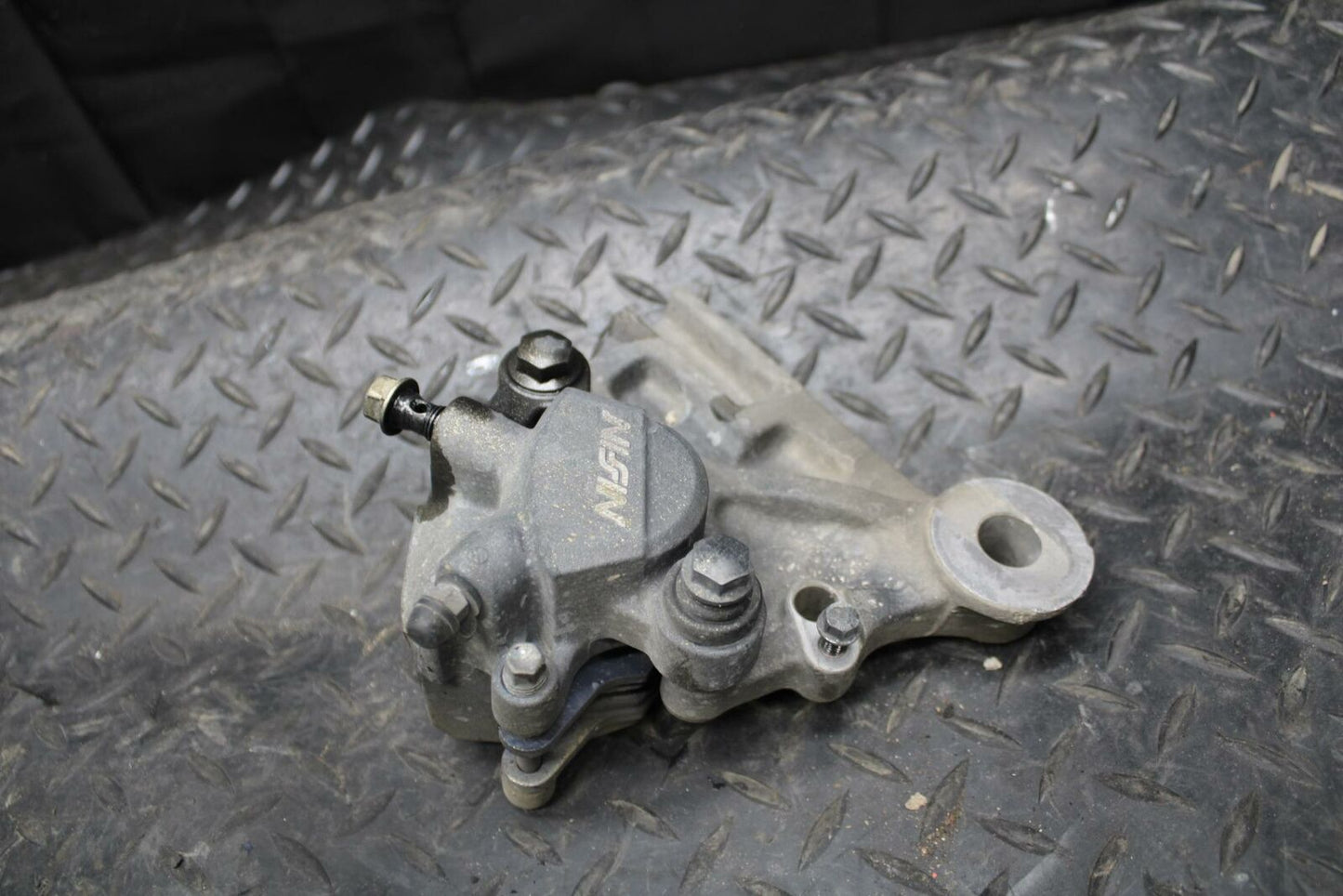 16-18 HONDA CBR500R REAR BACK BRAKE CALIPER W MOUNT BRACKET BB231