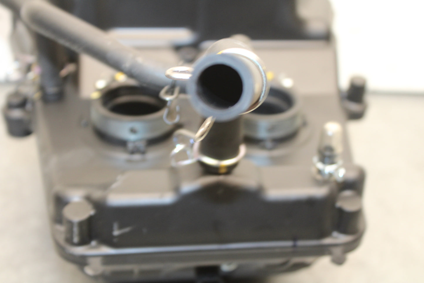 18-23 KAWASAKI NINJA 400 AIRBOX AIR INTAKE FILTER BOX BB660