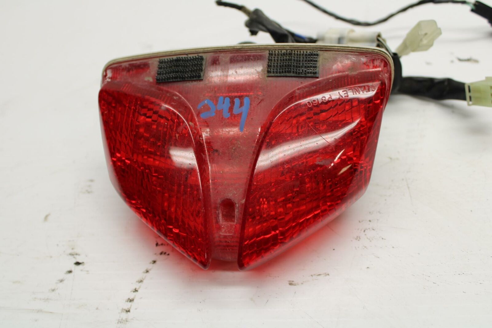 08-09 SUZUKI GSXR600 REAR TAIL TAILLIGHT BACK BRAKE LIGHT  BB244