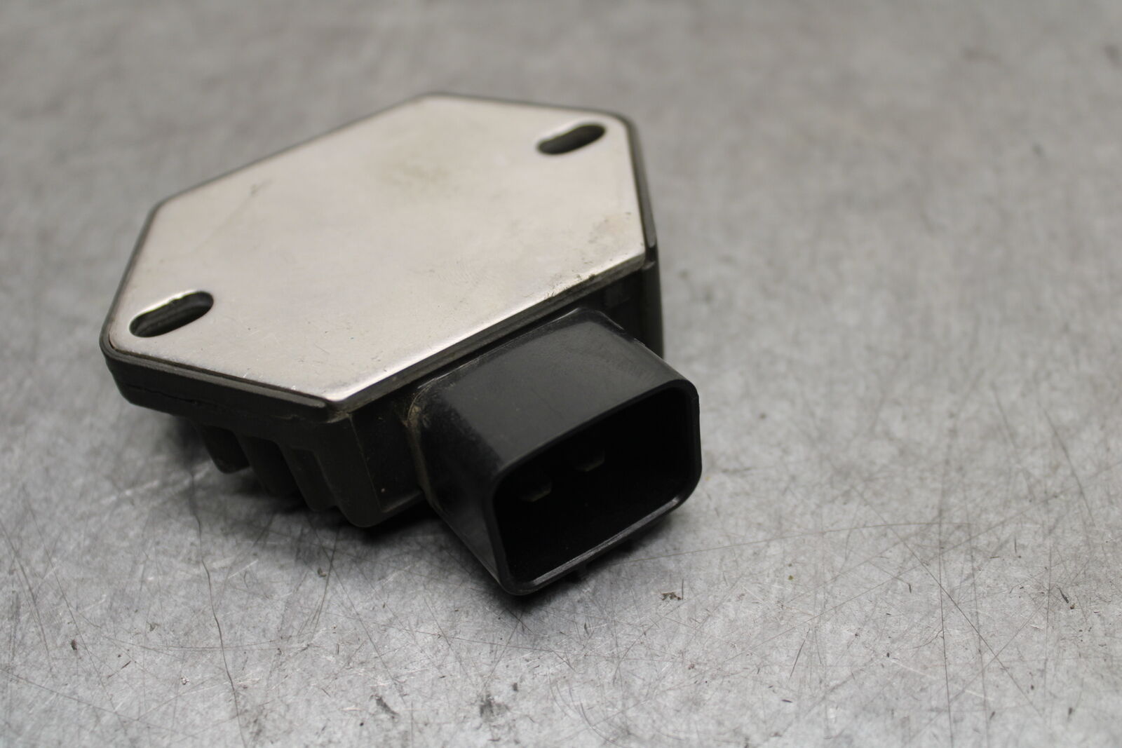 04-06 HONDA SHADOW 750 VT750C RECTIFIER VOLTAGE REGULATOR BB352