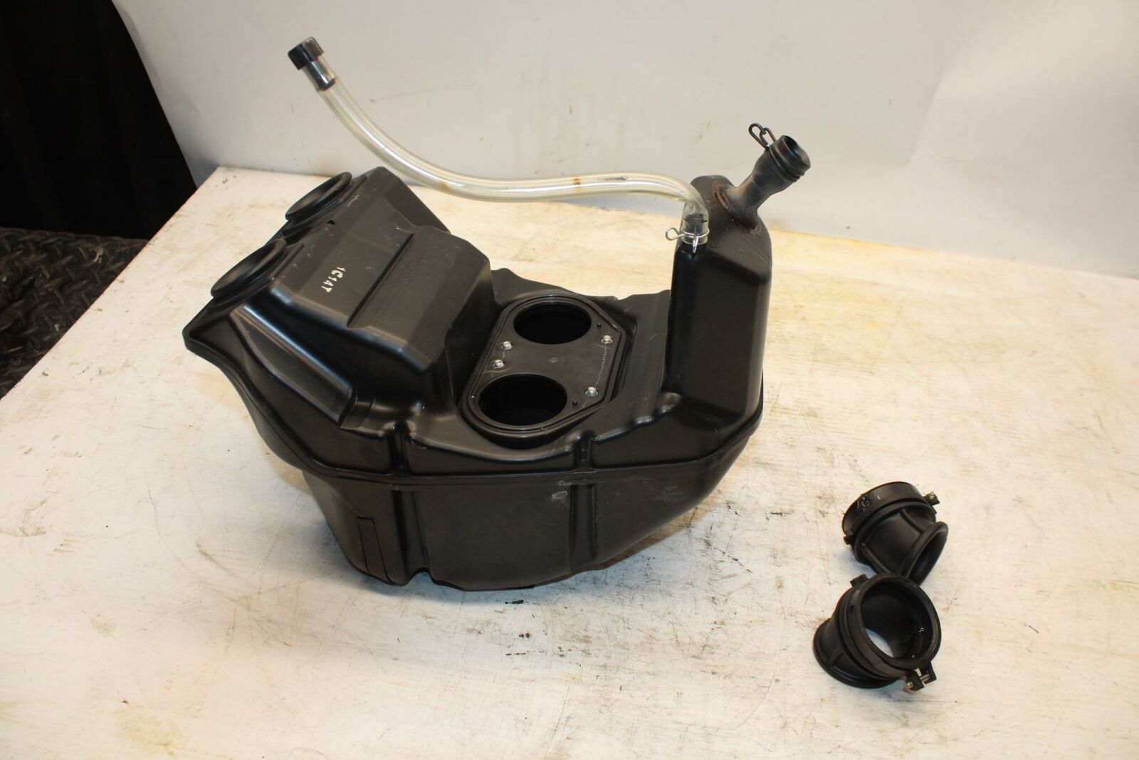 11-12 KAWASAKI NINJA 400 EX400 C AIRBOX AIR INTAKE FILTER BOX BB358