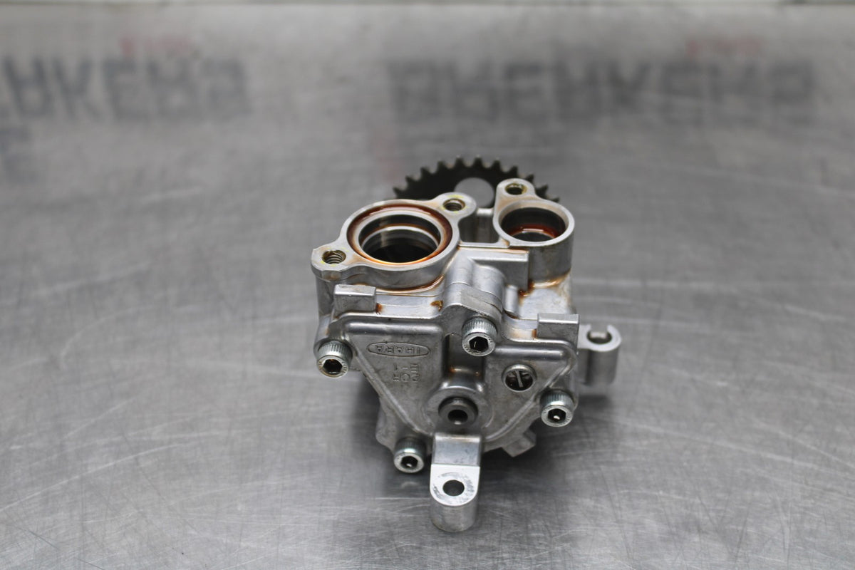 18 YAMAHA YZF R1  ENGINE MOTOR OIL PUMP BB838