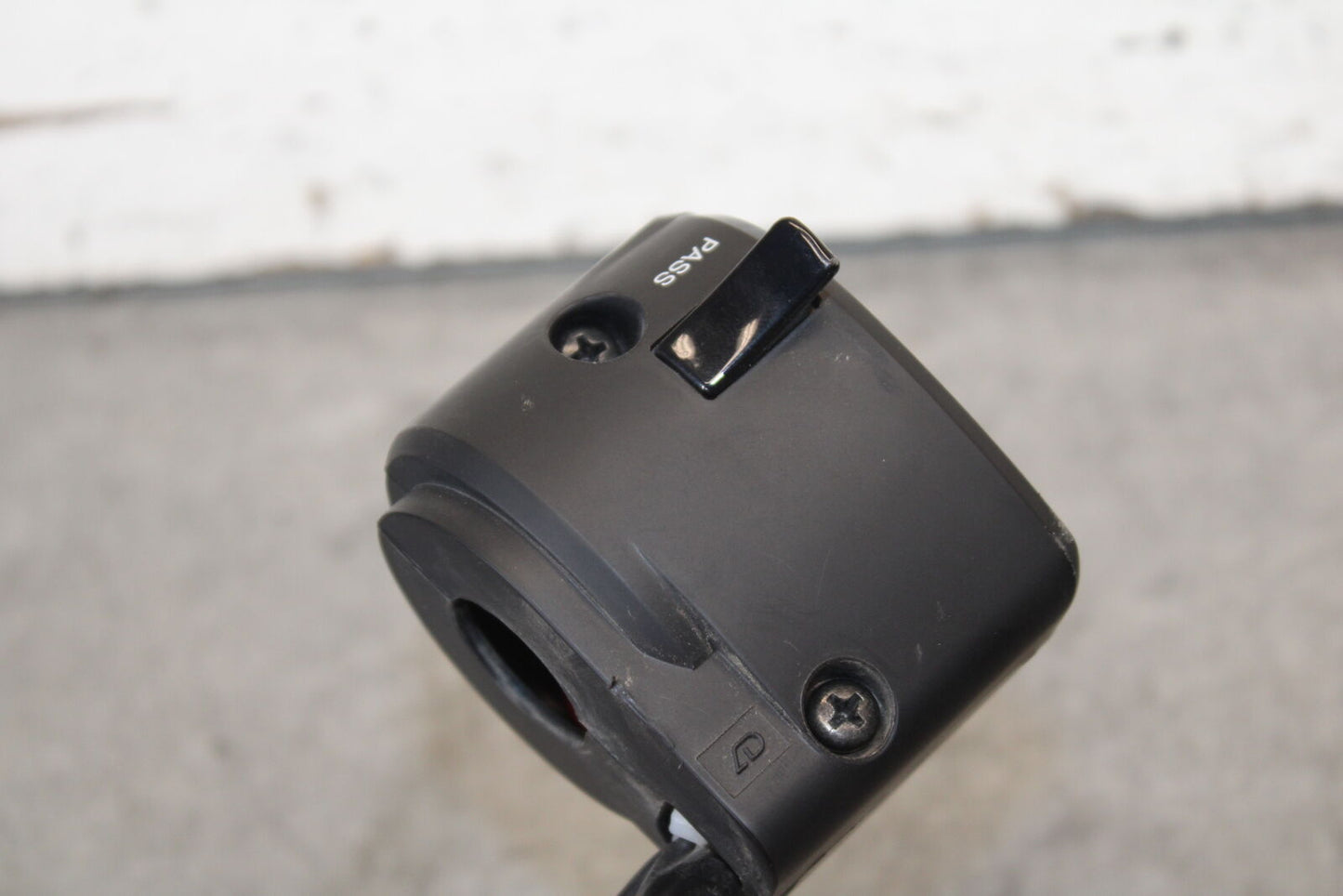 18-23 KAWASAKI NINJA 400 LEFT CLIP ON HANDLE HORN SIGNALS SWITCH SWITCHES  BB679