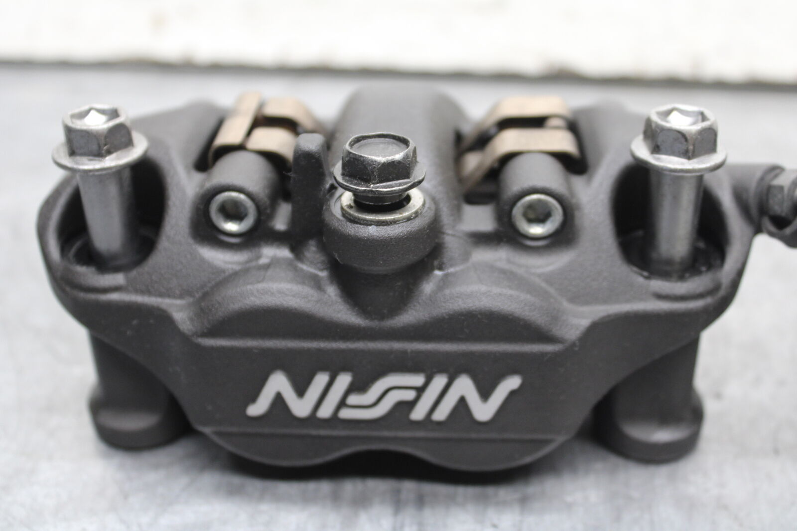 13-18 KAWASAKI NINJA ZX6R RIGHT LEFT FRONT BRAKE CALIPER SET PAIR CALIPERS BB666