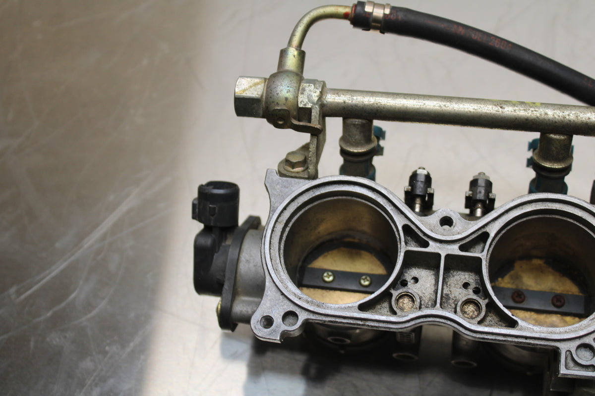 02-03 HONDA CBR900RR 954 MAIN FUEL INJECTORS / THROTTLE BODIES BB497