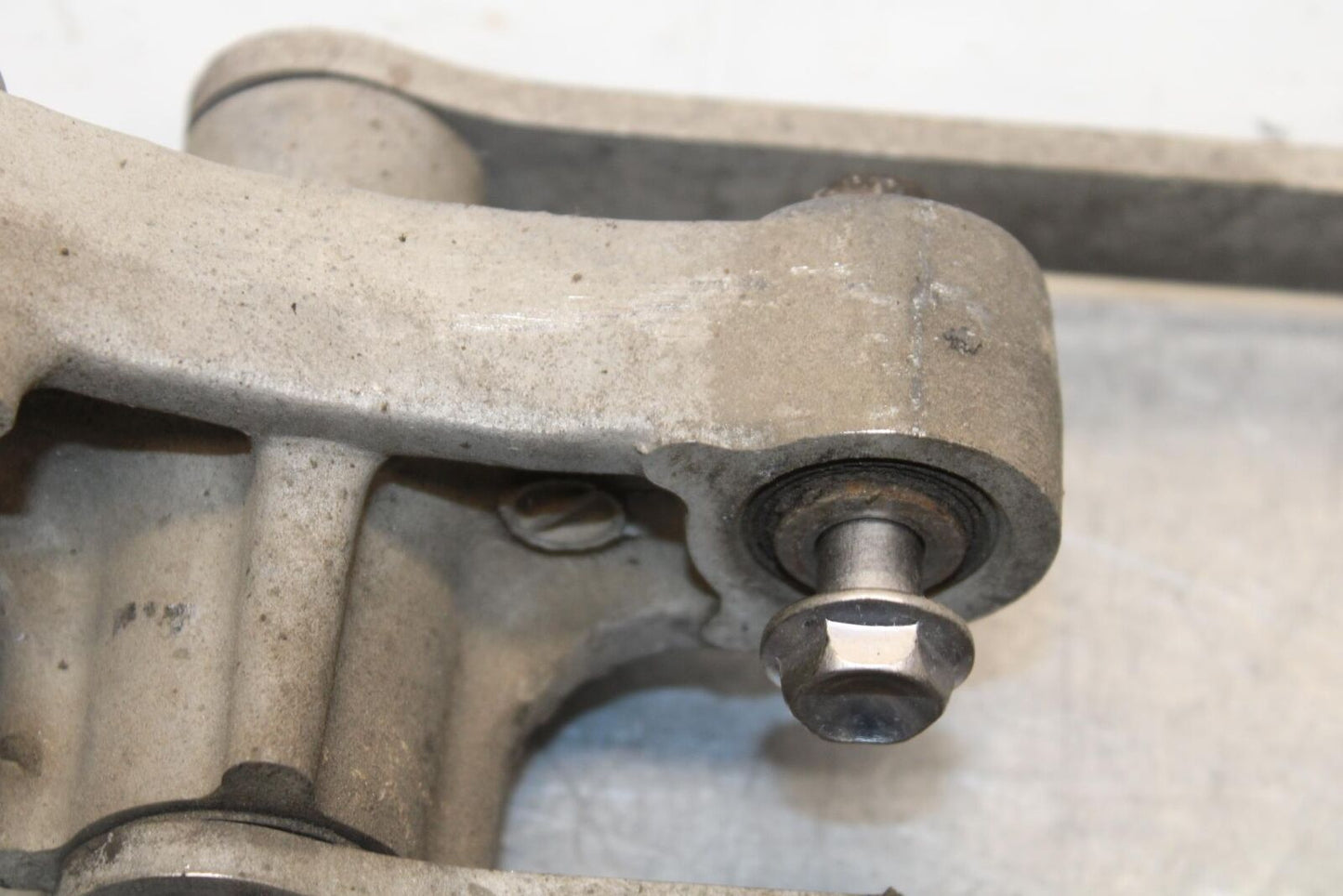 2011 Kawasaki Ninja ZX6R ZX600R REAR DOGBONE SHOCK LINKAGE LINK 39007-0006 BB587