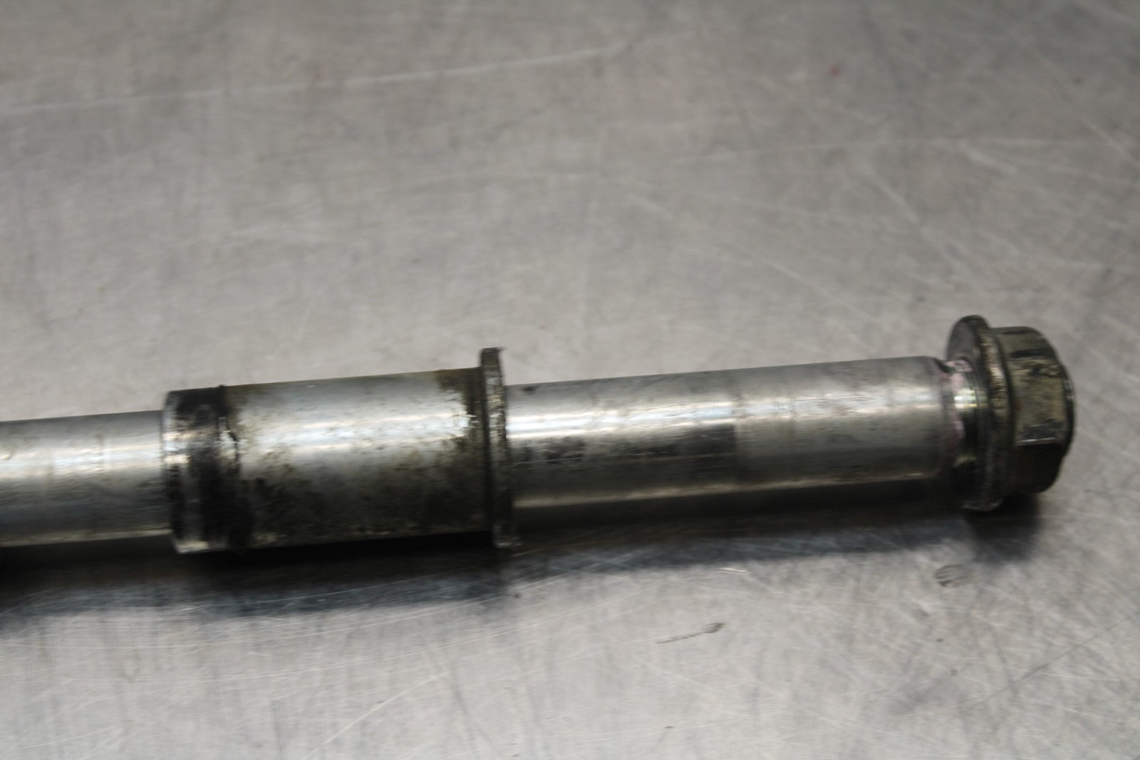 08 KAWASAKI VULCAN 900 FRONT WHEEL RIM AXLE PIVOT BOLT BB184