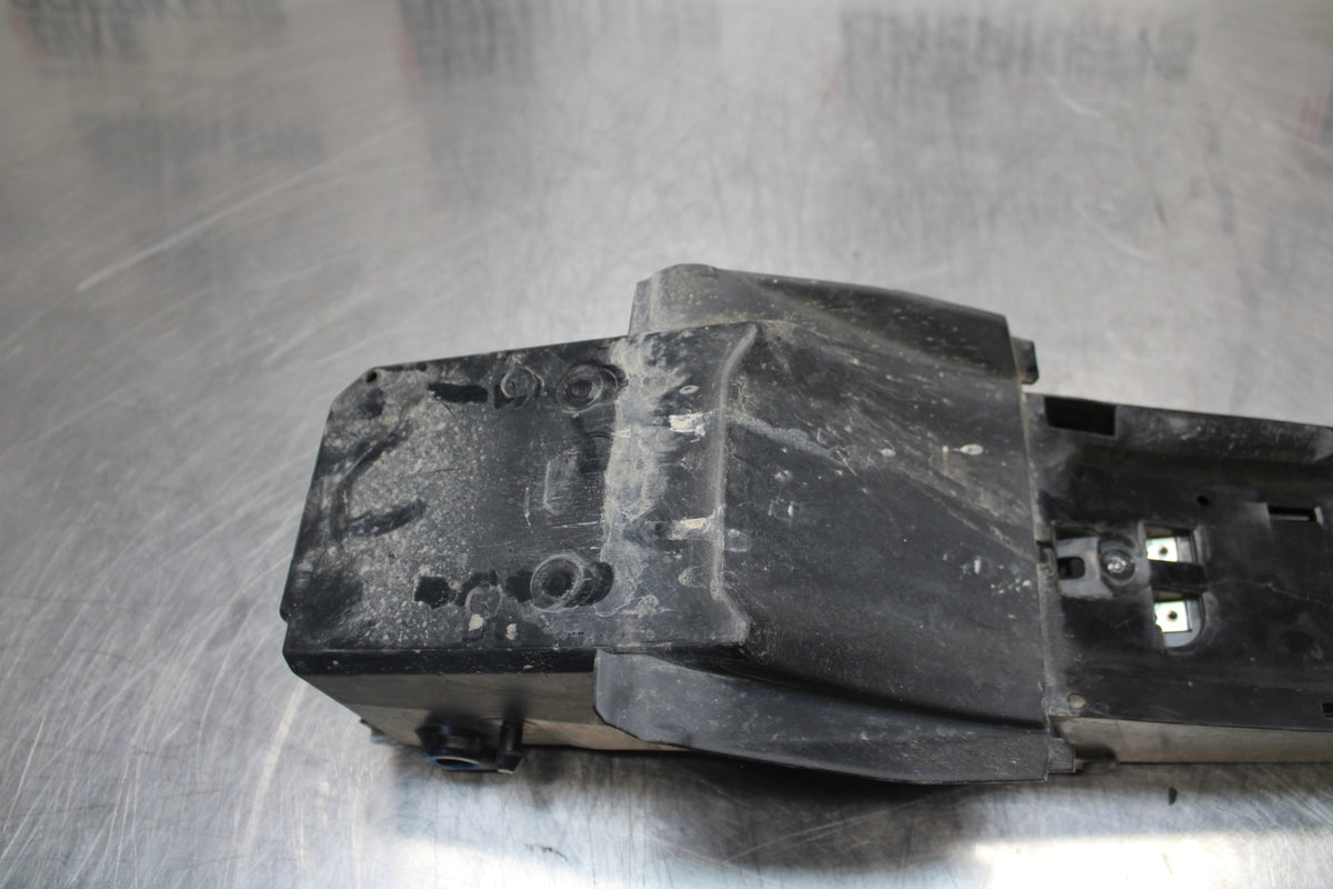 14-17 YAMAHA FZ07 REAR BACK TAIL UNDERTAIL BATTERY TRAY PLASTIC BB162
