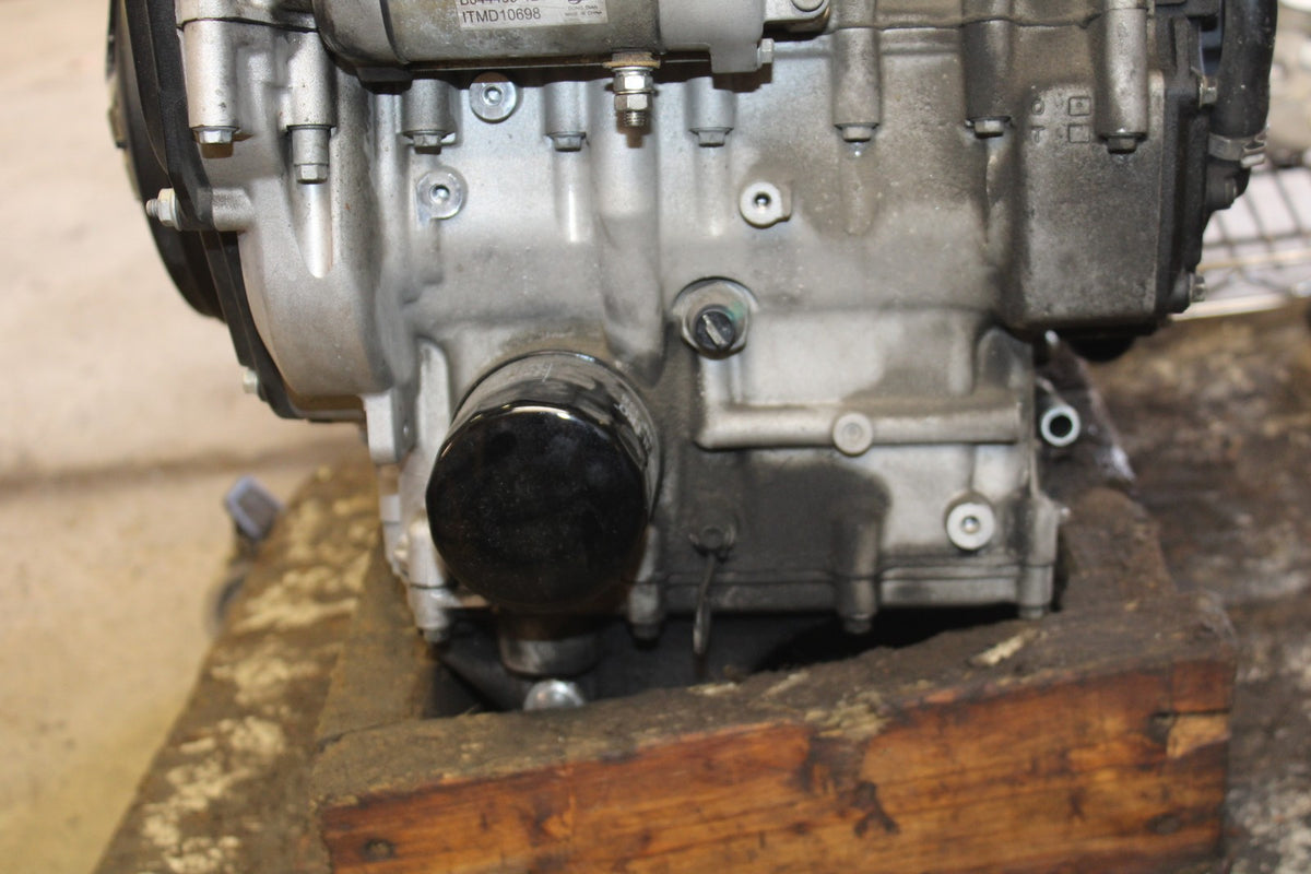 16 APRILIA TUONO V4 1100 ENGINE MOTOR BB905