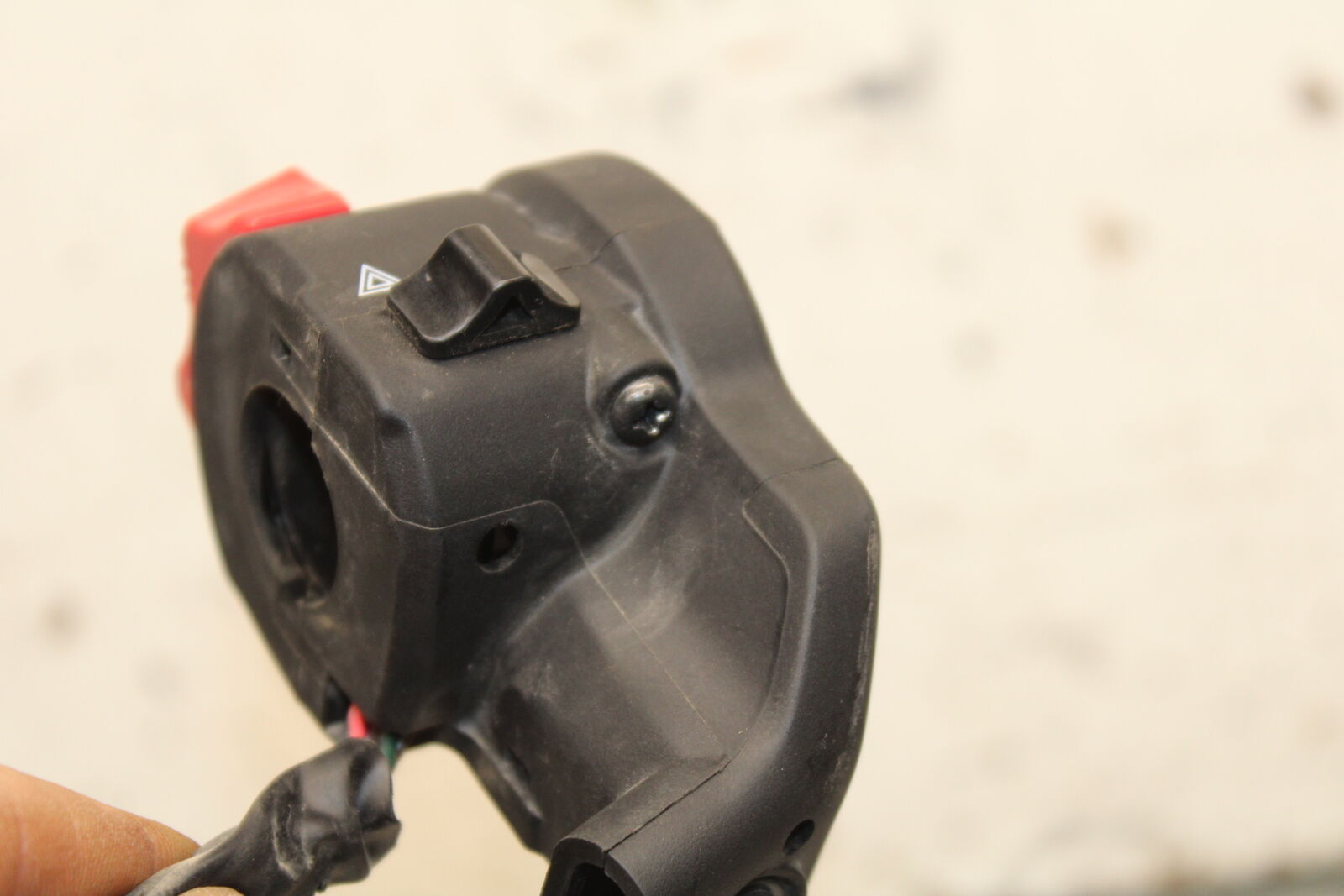 19-24 YAMAHA R3 RIGHT CLIP ON HANDLE KILL OFF START SWITCH SWITCHES BB736