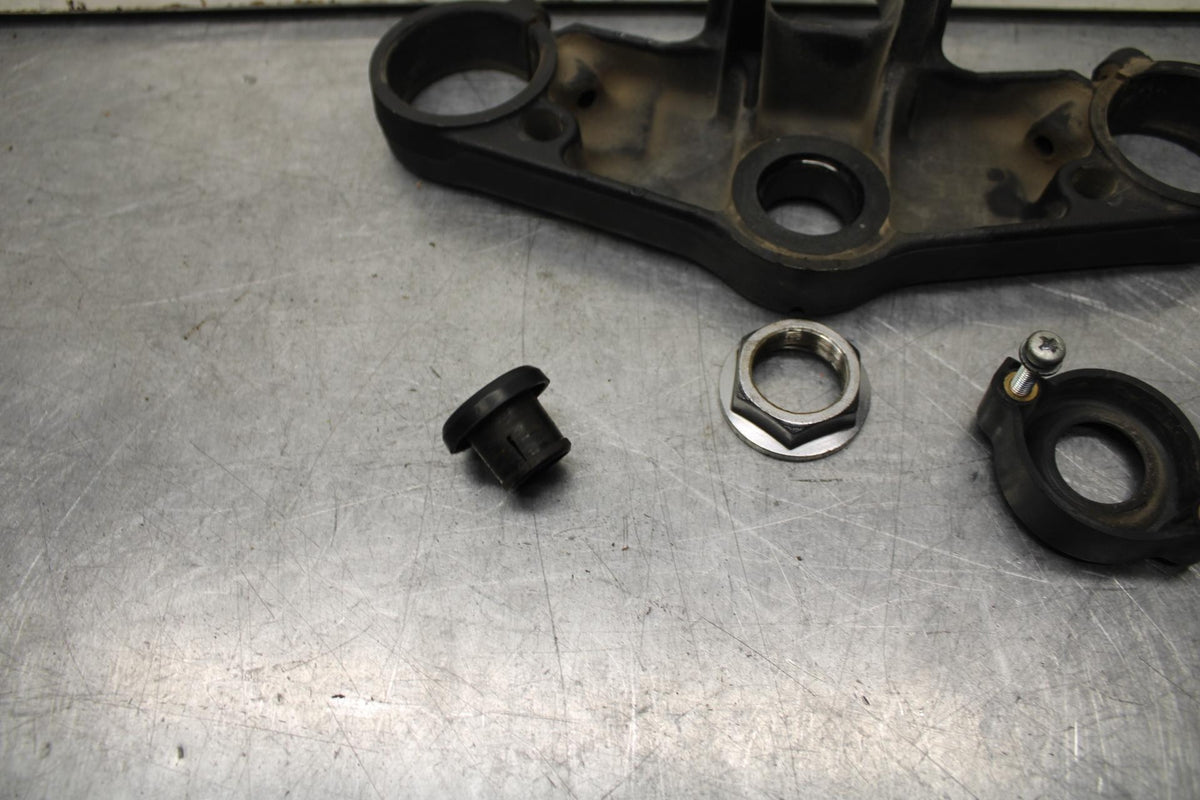 03-04 HONDA CBR600RR FORKS UPPER TRIPLE TREE CLAMP 53300-MEE-000 BB614