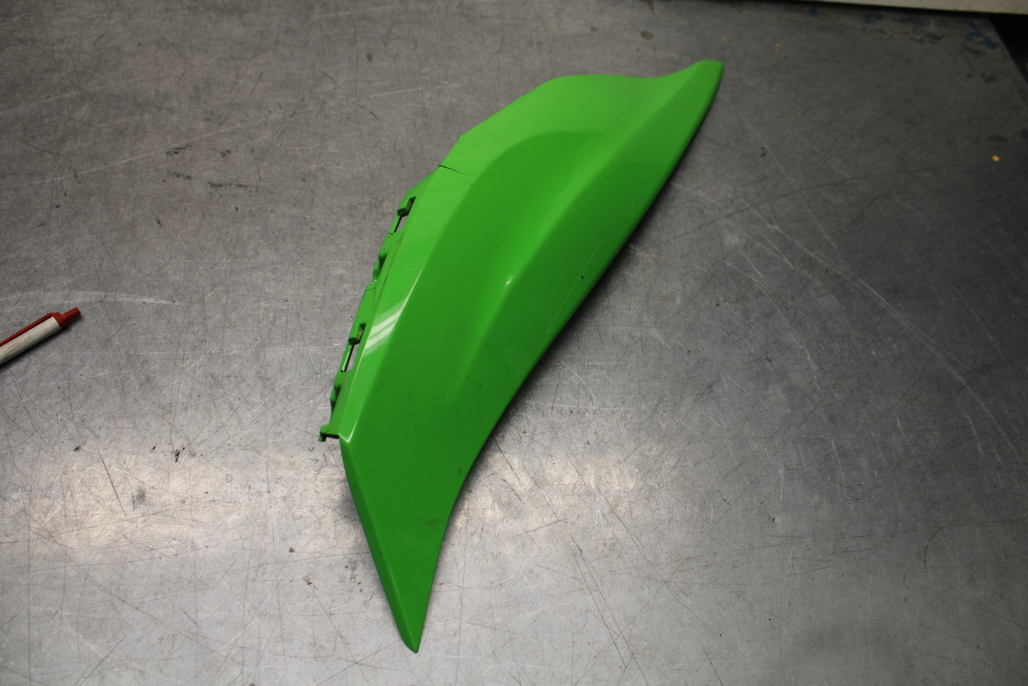 16 KAWASAKI NINJA ZX10R RIGHT REAR BACK TAIL FAIRING COWL 36001-0641-51B  BB650