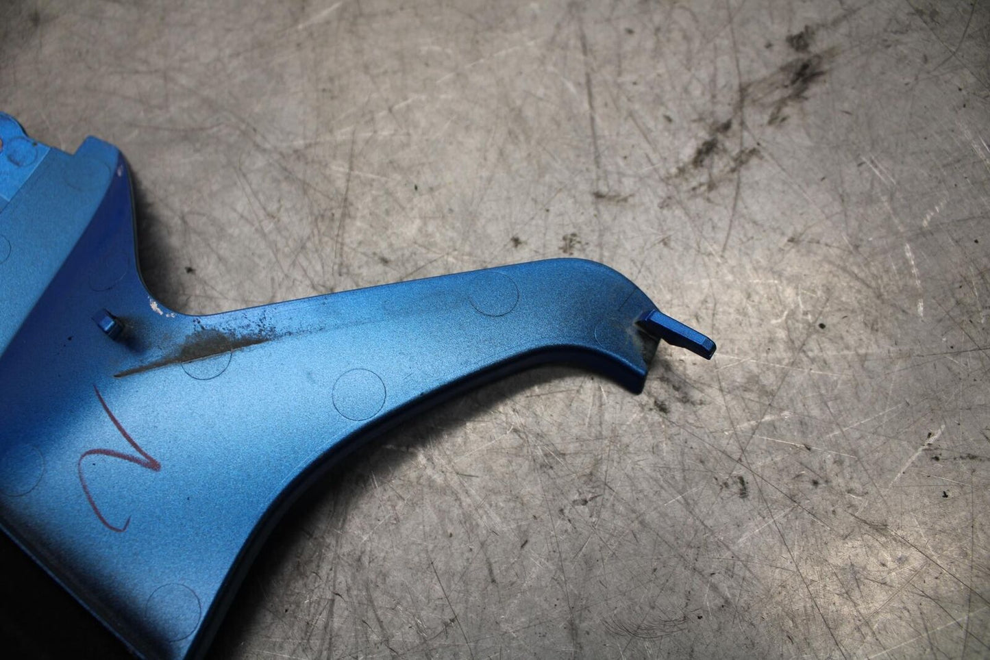 2009 Kawasaki Ninja ZX6R ZX600R CENTER REAR BACK TAIL FAIRING COWL BB548