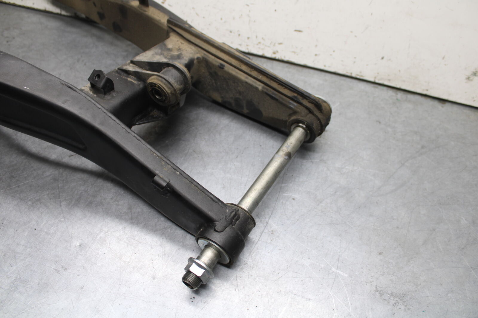 18-24 KAWASAKI NINJA 650 REAR SWINGARM BACK SUSPENSION SWING ARM BB725