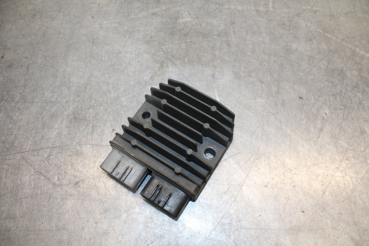 07-08 YAMAHA YZF R1 RECTIFIER VOLTAGE REGULATOR BB724