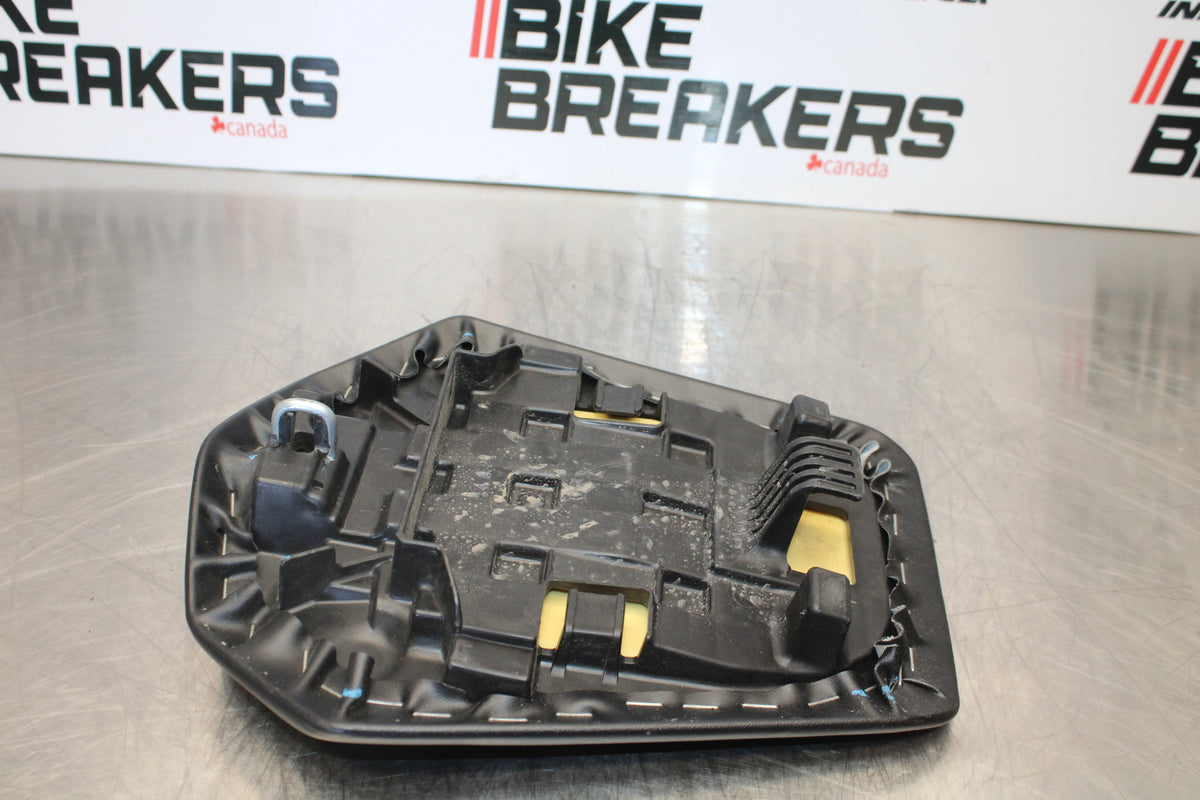 12-16 HONDA CBR1000RR REAR BACK PASSENGER TANDEM SEAT PAD SADDLE PILLION BB157