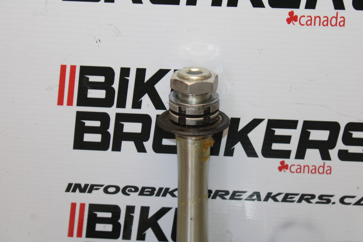 04-05 YAMAHA YZF R1 FRONT FORKS CLAMP LOWER TRIPLE TREE STEM BB173