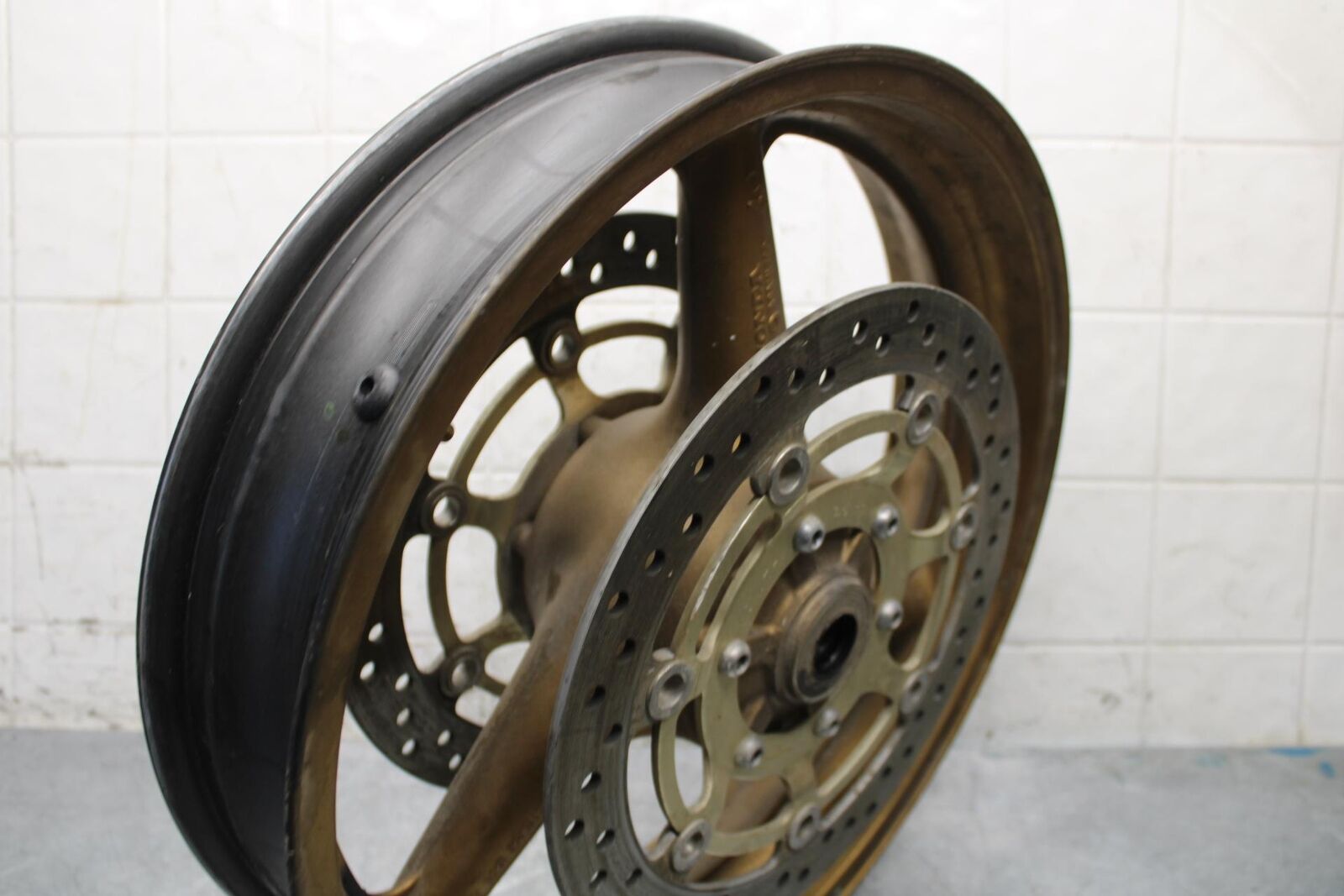 2006 Honda CBR600F4i FRONT LEFT RIGHT BRAKE ROTORS DISCS AND RIM WHEEL BB567