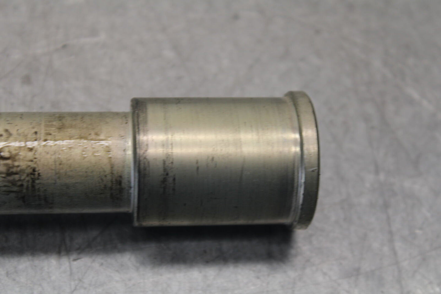 16 KAWASAKI NINJA ZX10R FRONT WHEEL RIM AXLE PIVOT BOLT 41068-0594 BB650