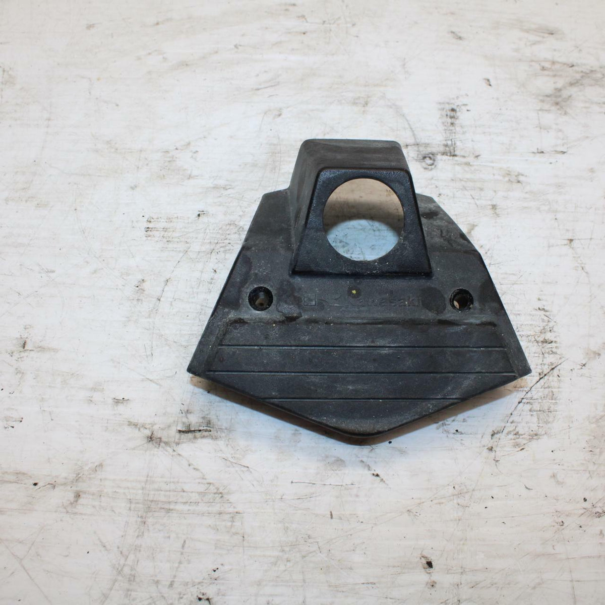 86-06 KAWASAKI CONCOURS 1000 ZG1000A IGNITION TRIM PANEL COVER BB292