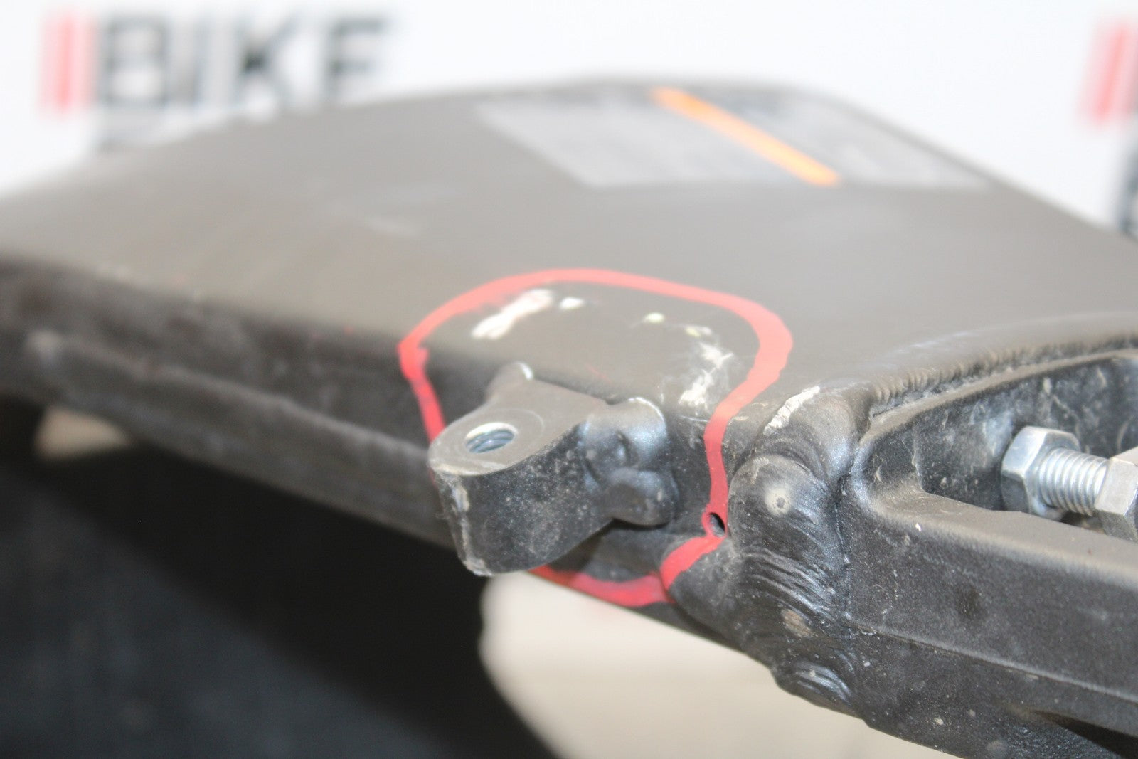 21-23 KAWASAKI NINJA ZX6R REAR SWINGARM BACK SUSPENSION SWING ARM BB179