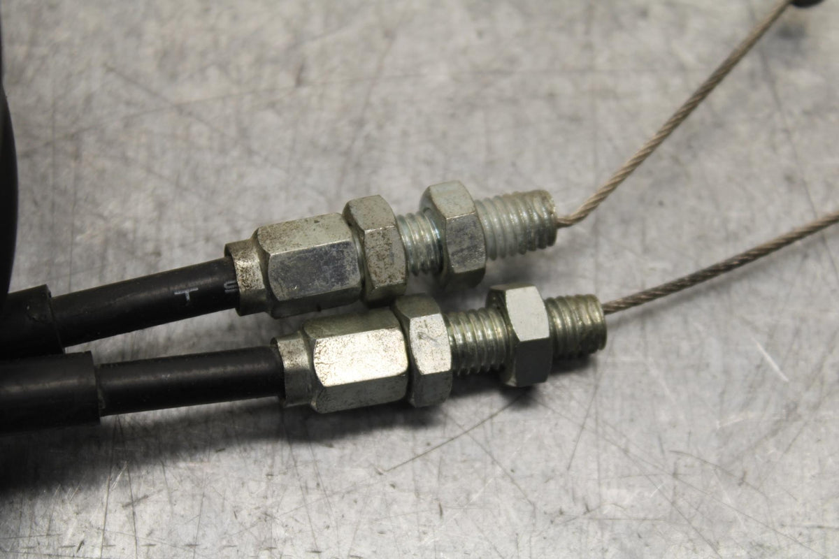 01 SUZUKI GSXR1000 THROTTLE CABLES LINES BB100