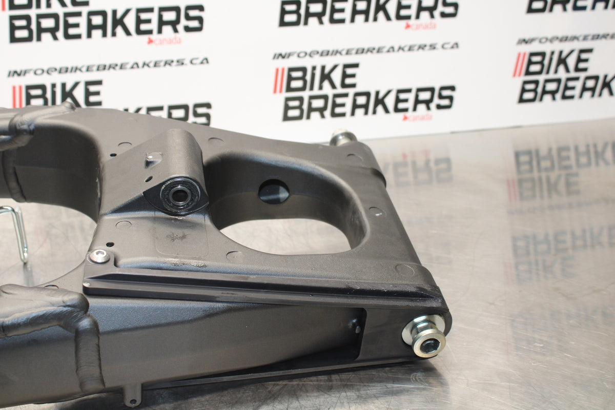 23-24 KAWASAKI NINJA ZX14R NEW!! REAR SWINGARM BACK SUSPENSION SWING ARM BB153