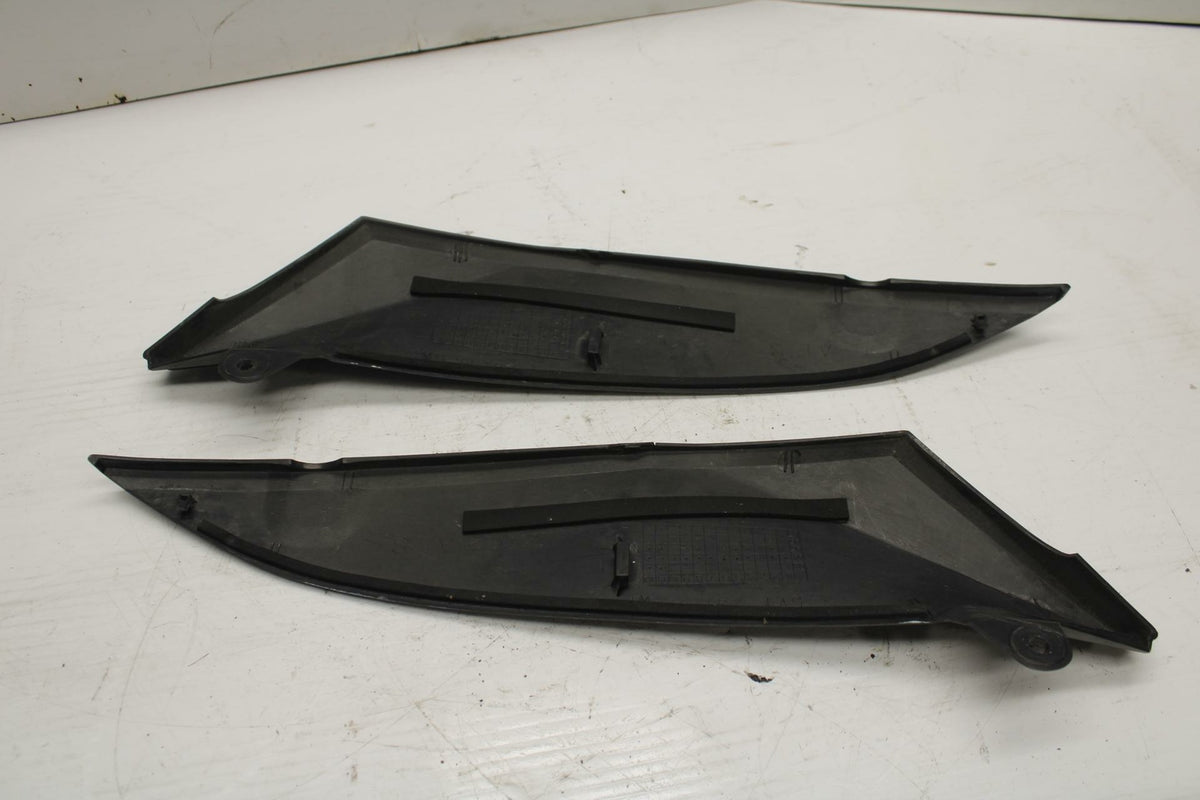 06 YAMAHA YZF R1 RIGHT LEFT  SIDE SEAT PANELS TRIMS COWLS FAIRINGS COVER BB282