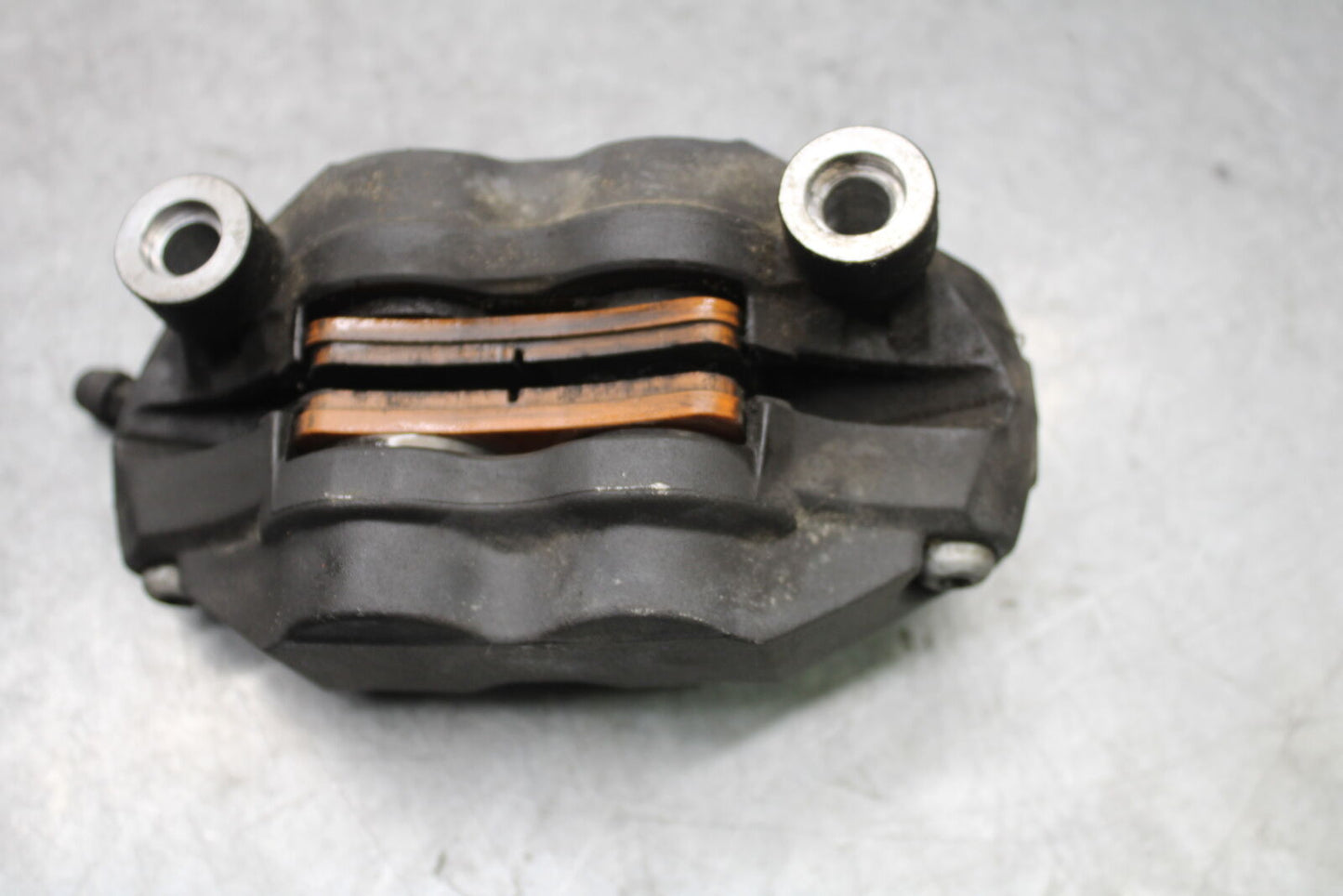 05-06 SUZUKI GSXR1000 RIGHT LEFT FRONT BRAKE CALIPER SET PAIR CALIPERS BB663